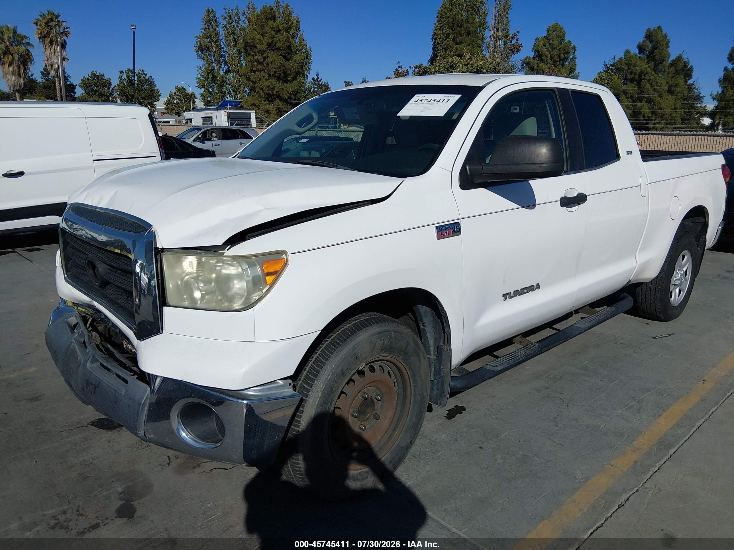 2008 Toyota Tundra Sr5 5.7l V8 Белый vin: 5TFRV54158X033331