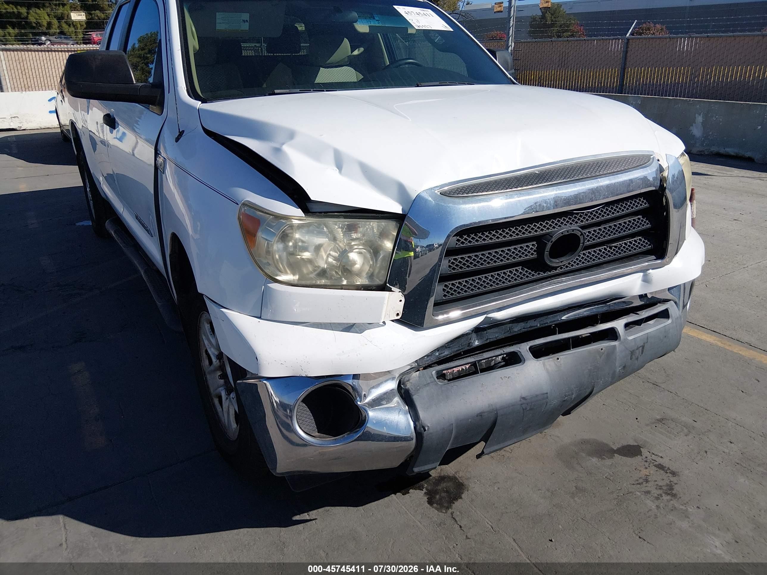 2008 Toyota Tundra Sr5 5.7l V8 Белый vin: 5TFRV54158X033331
