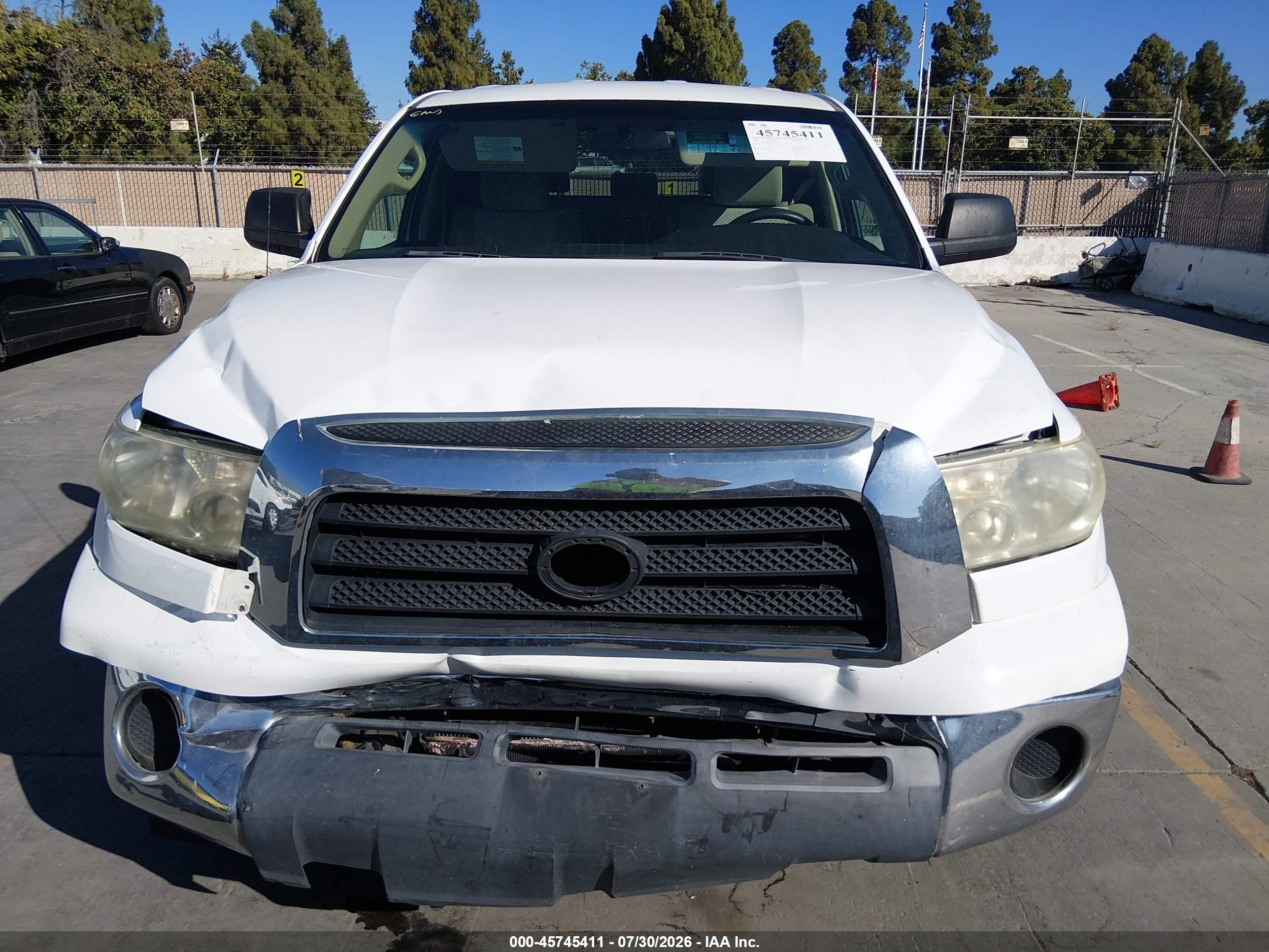 2008 Toyota Tundra Sr5 5.7l V8 Белый vin: 5TFRV54158X033331