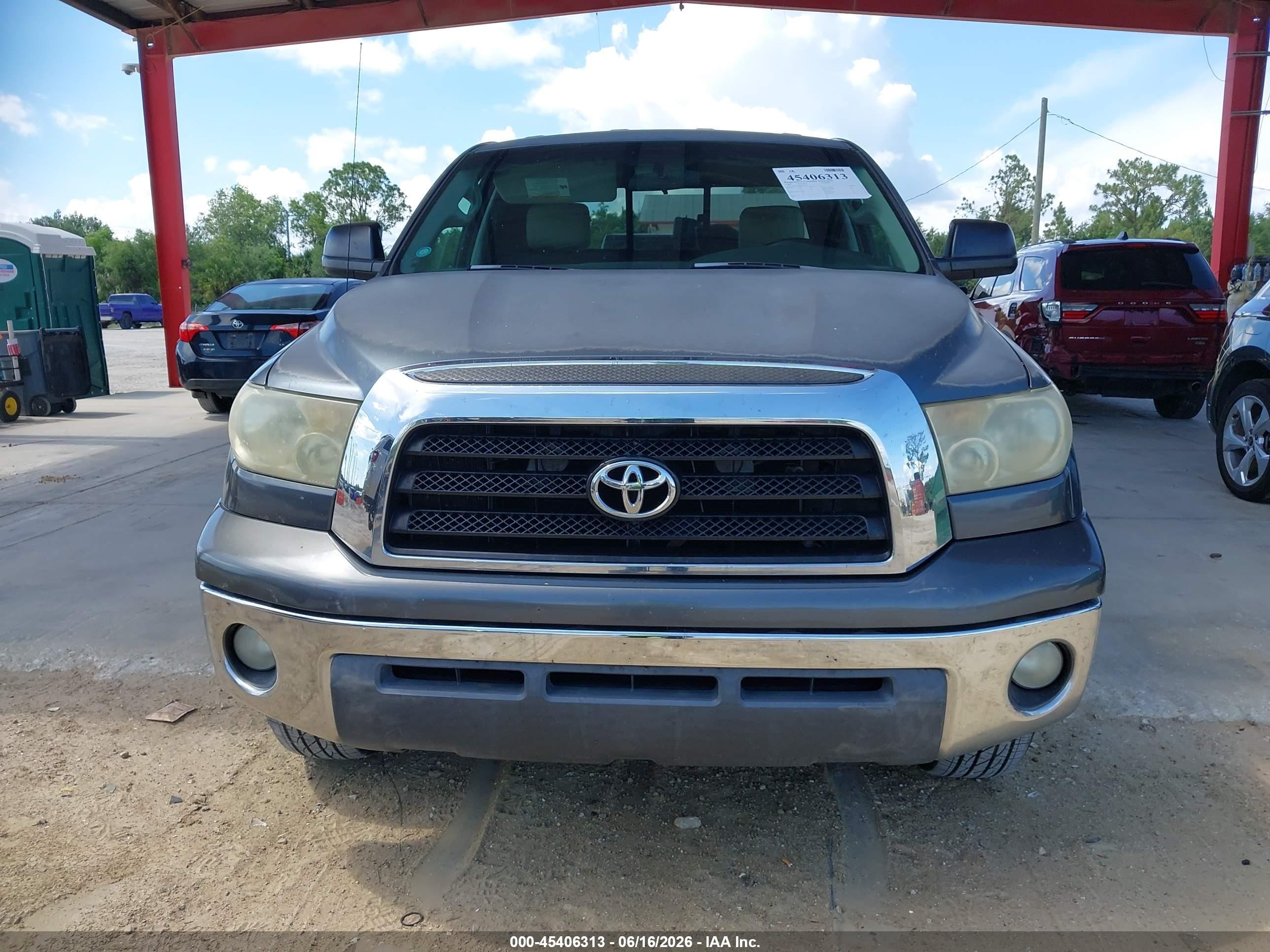 2008 Toyota Tundra Sr5 5.7l V8 Серый vin: 5TFRV54158X034754