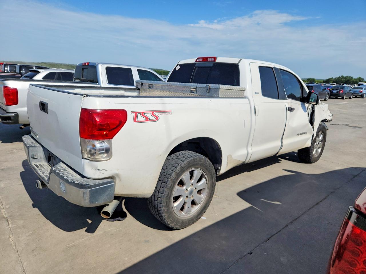 2008 Toyota Tundra Sr5 White vin: 5TFRV54158X035287