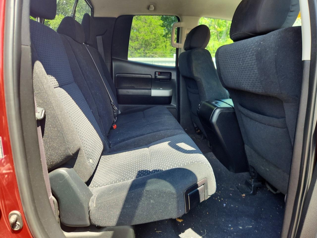 2007 Toyota Tundra Double Cab Sr5 Burgundy vin: 5TFRV54177X010616