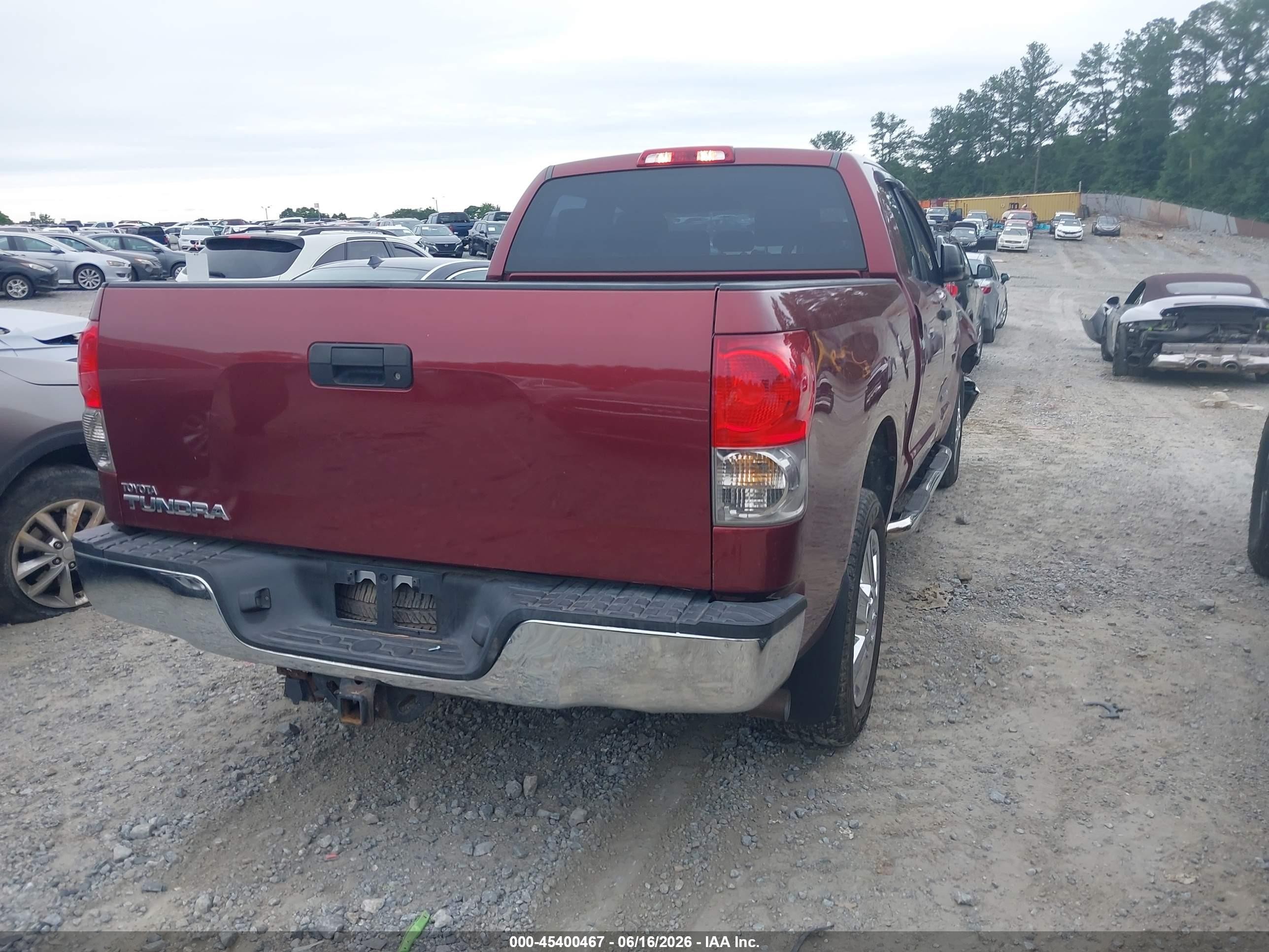 2008 Toyota Tundra Base 5.7l V8 Красный vin: 5TFRV54178X036845