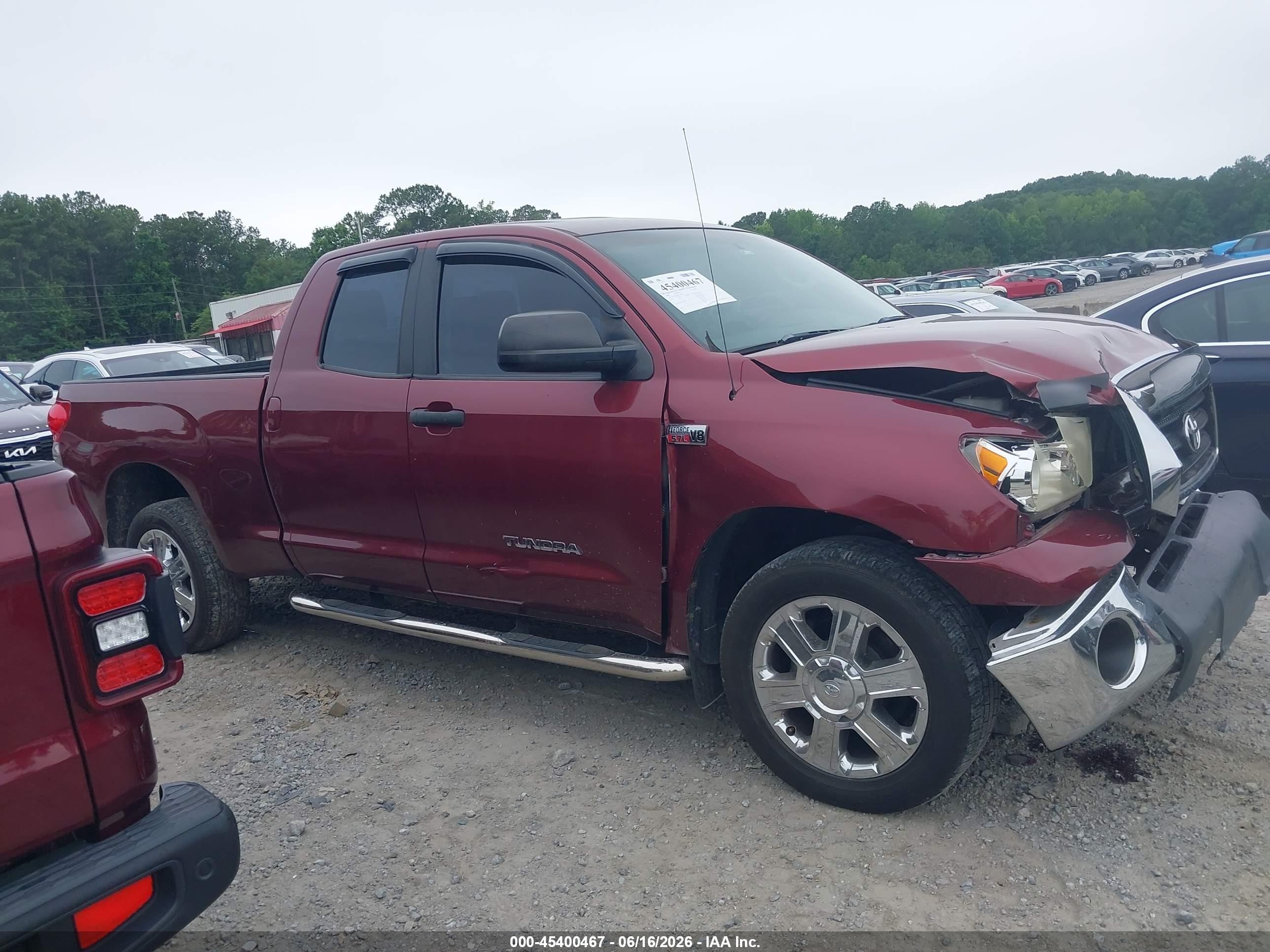 2008 Toyota Tundra Base 5.7l V8 Красный vin: 5TFRV54178X036845