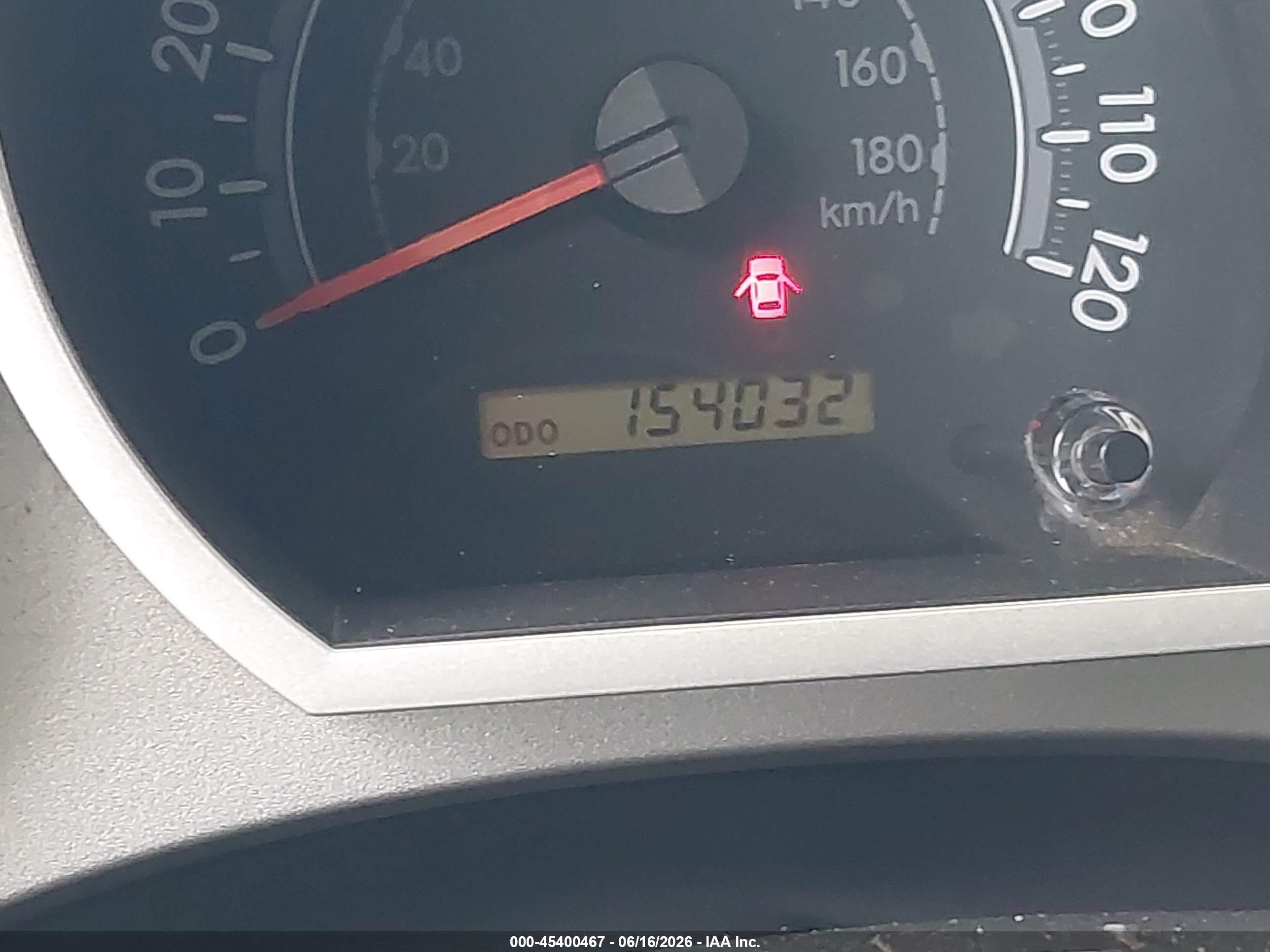 2008 Toyota Tundra Base 5.7l V8 Красный vin: 5TFRV54178X036845