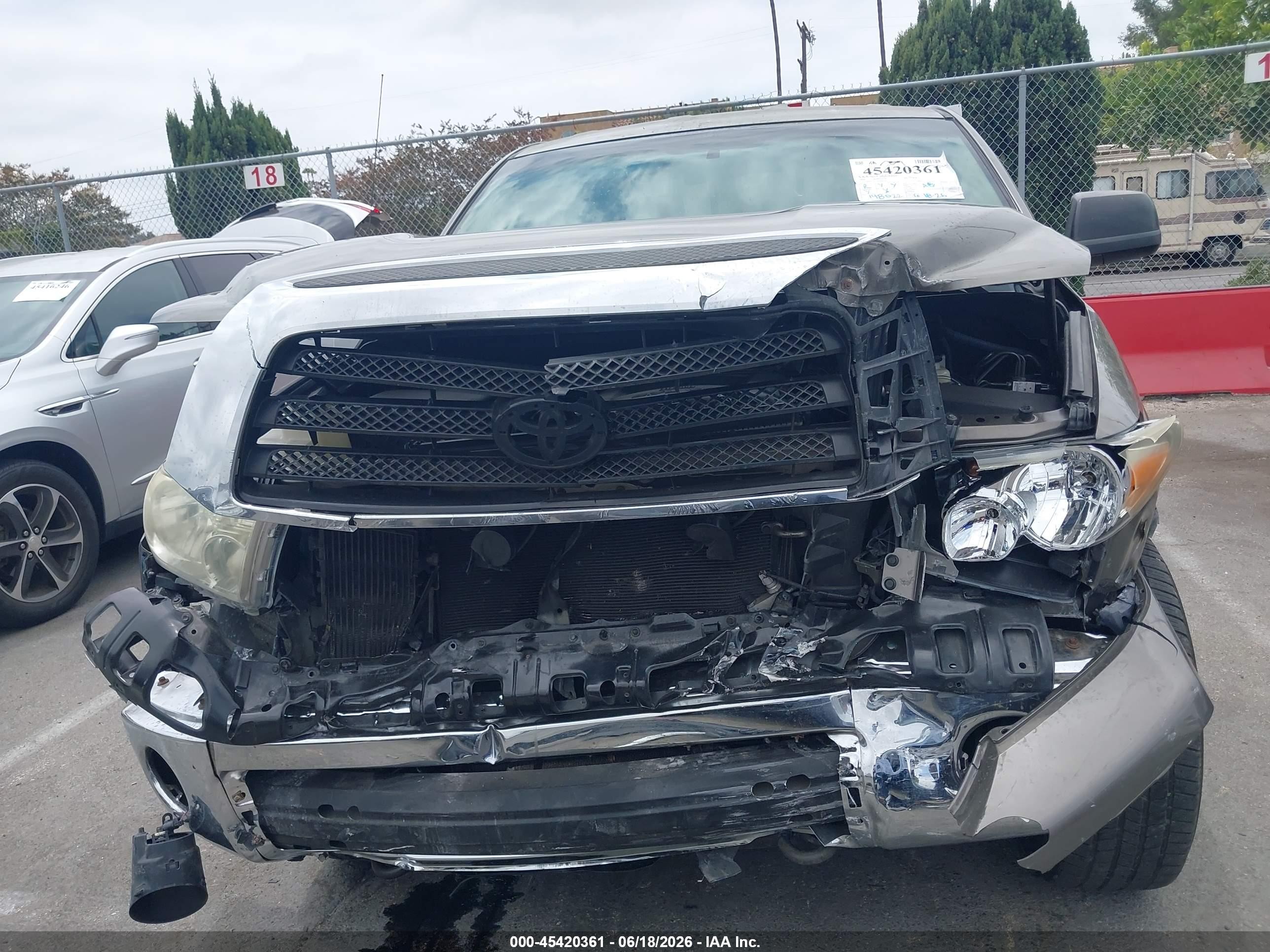 2008 Toyota Tundra Sr5 5.7l V8 Серый vin: 5TFRV54178X066248