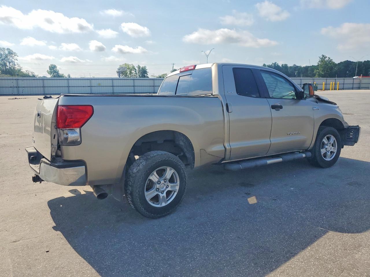 2007 Toyota Tundra Double Cab Sr5 Gold vin: 5TFRV54187X010642