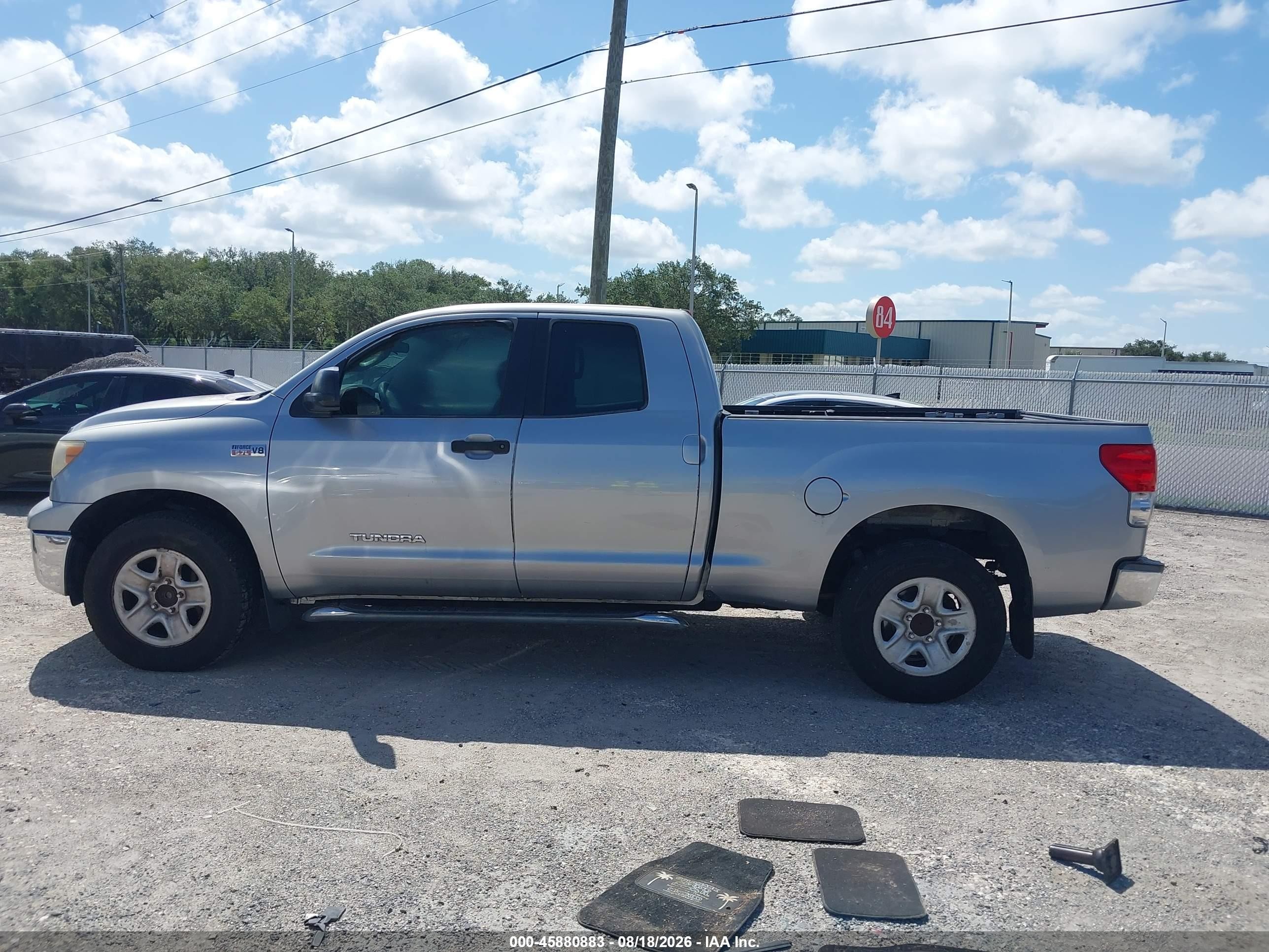 2008 Toyota Tundra Base 5.7l V8 Silver vin: 5TFRV54188X056831