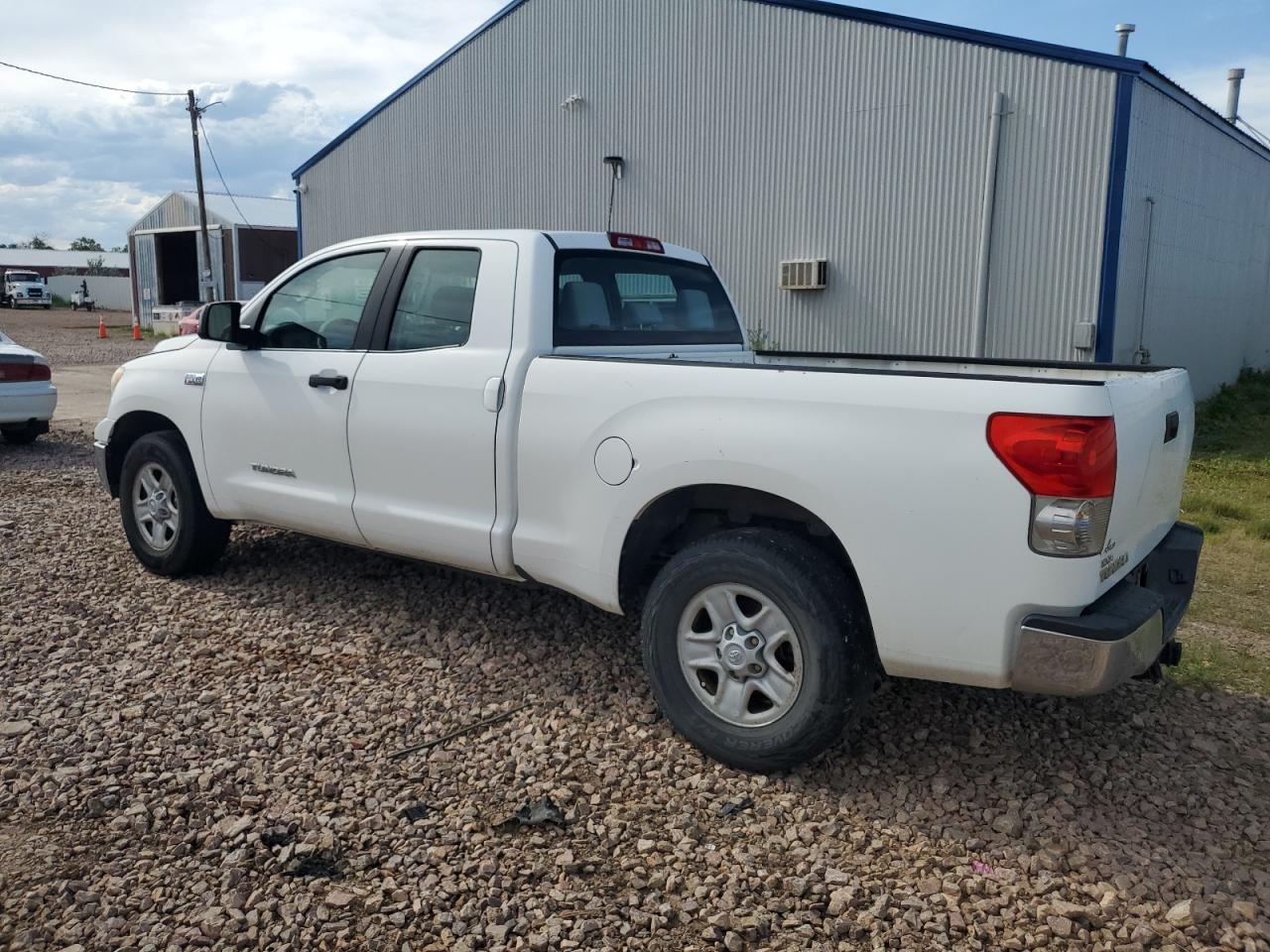 2008 Toyota Tundra White vin: 5TFRV54188X061110