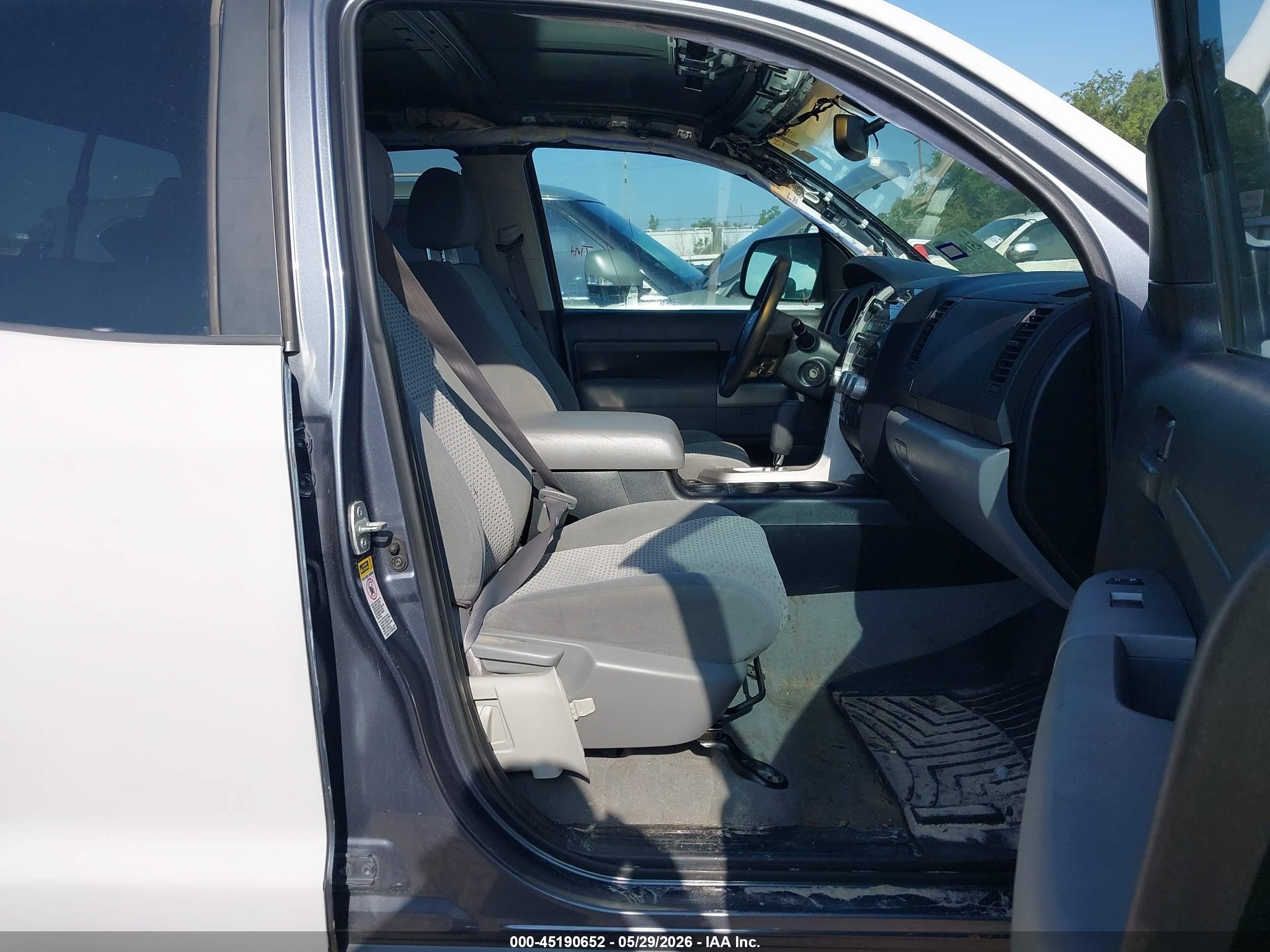 2008 Toyota Tundra Sr5 5.7l V8 White vin: 5TFRV54198X033378