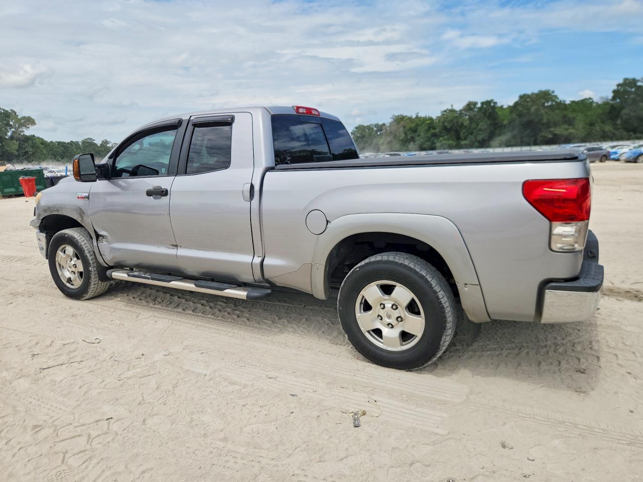 2008 Toyota Tundra Sr5 Silver vin: 5TFRV54198X040458