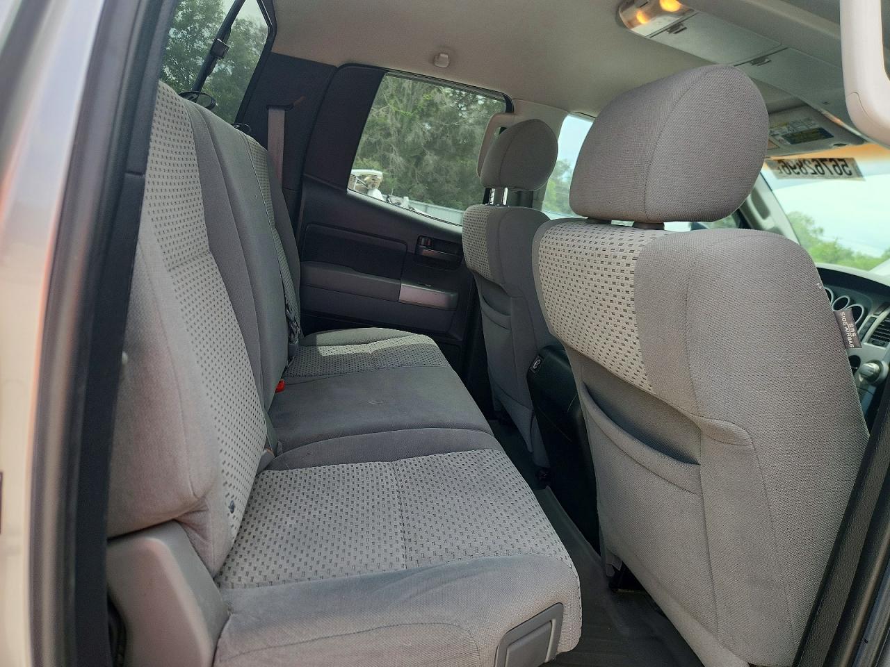 2008 Toyota Tundra Sr5 Silver vin: 5TFRV54198X040458