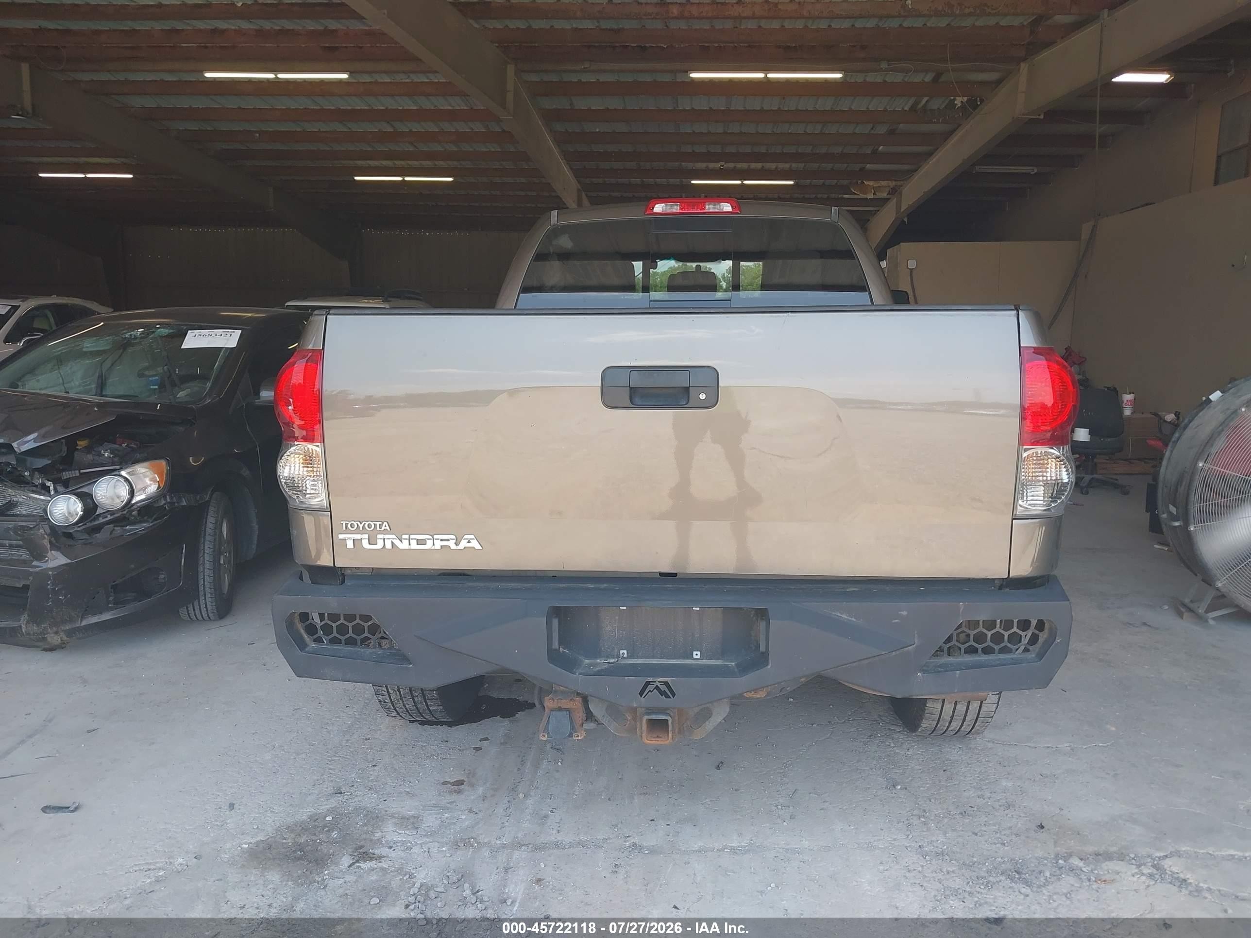 2008 Toyota Tundra Sr5 5.7l V8 Brown vin: 5TFRV54198X054389