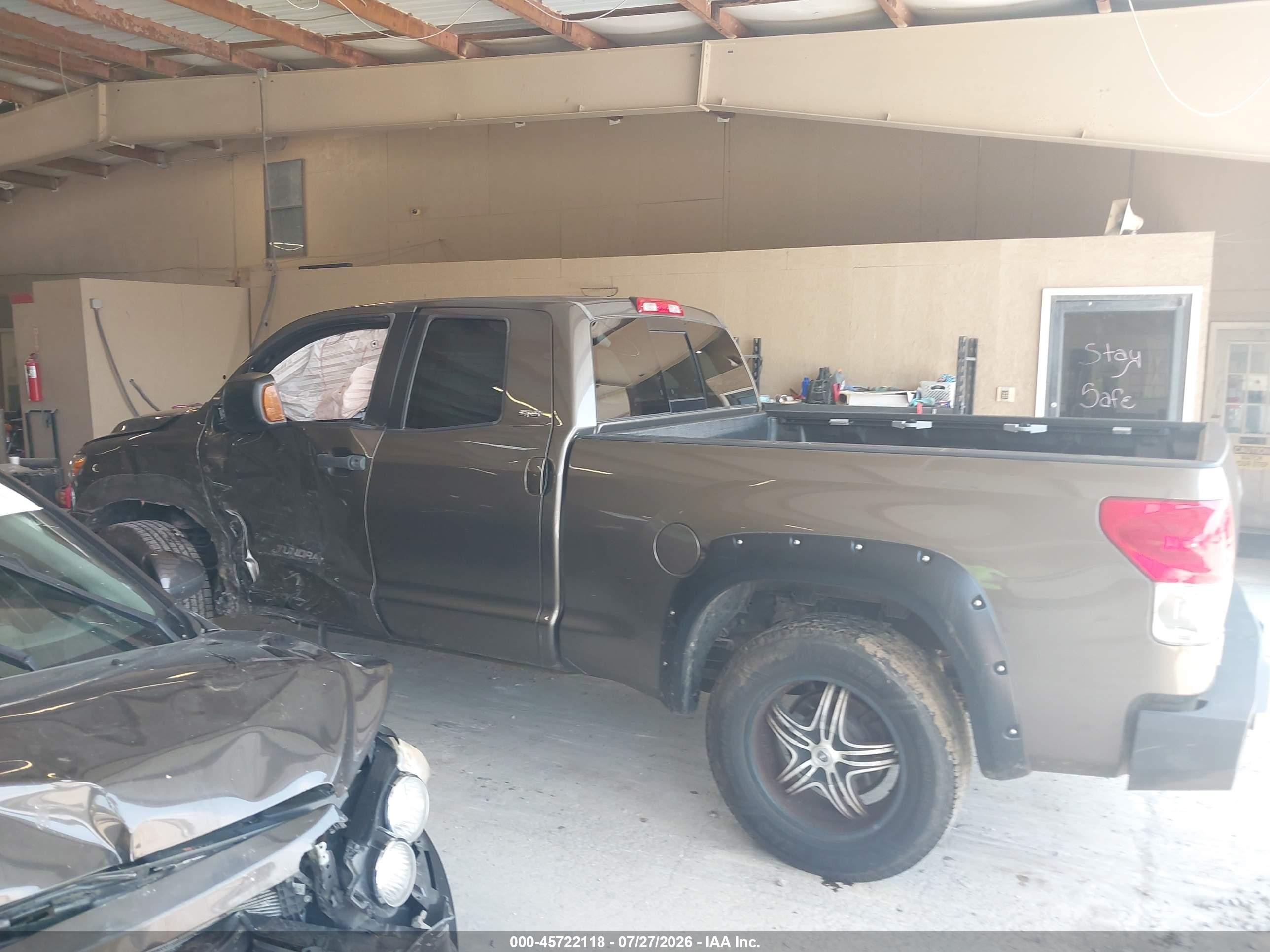 2008 Toyota Tundra Sr5 5.7l V8 Brown vin: 5TFRV54198X054389