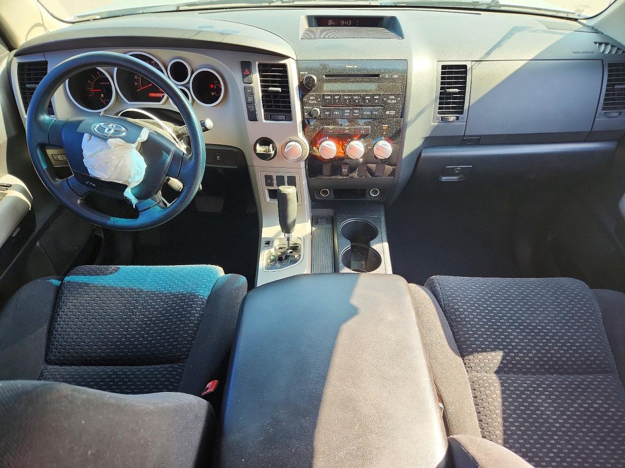2008 Toyota Tundra Sr5 Silver vin: 5TFRV541X8X033888