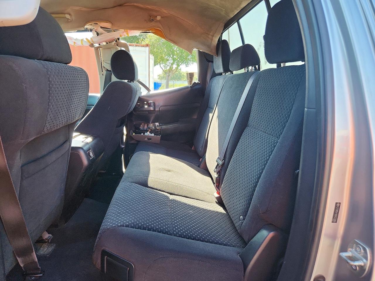 2008 Toyota Tundra Sr5 Silver vin: 5TFRV541X8X033888