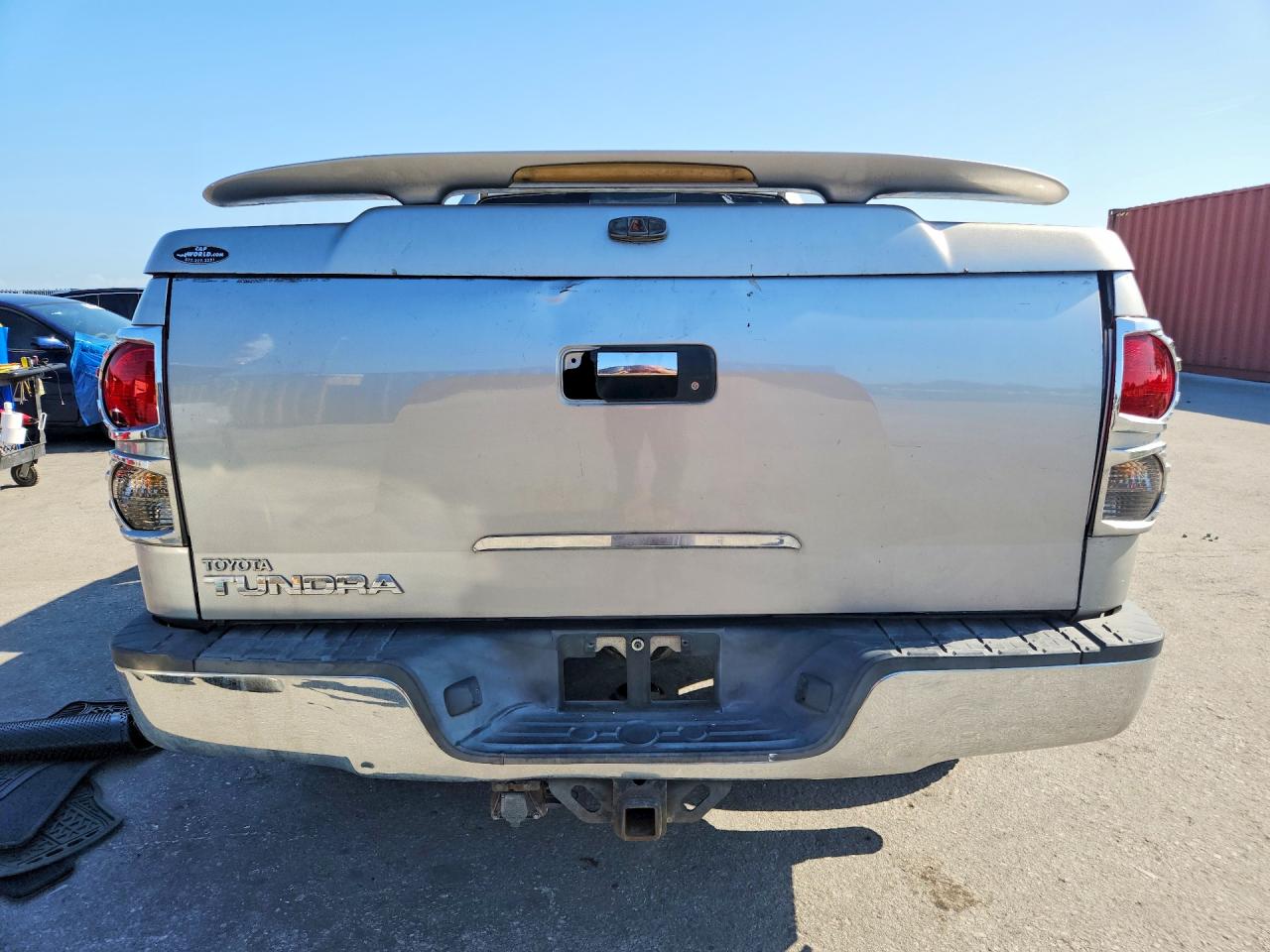 2008 Toyota Tundra Sr5 Silver vin: 5TFRV541X8X033888