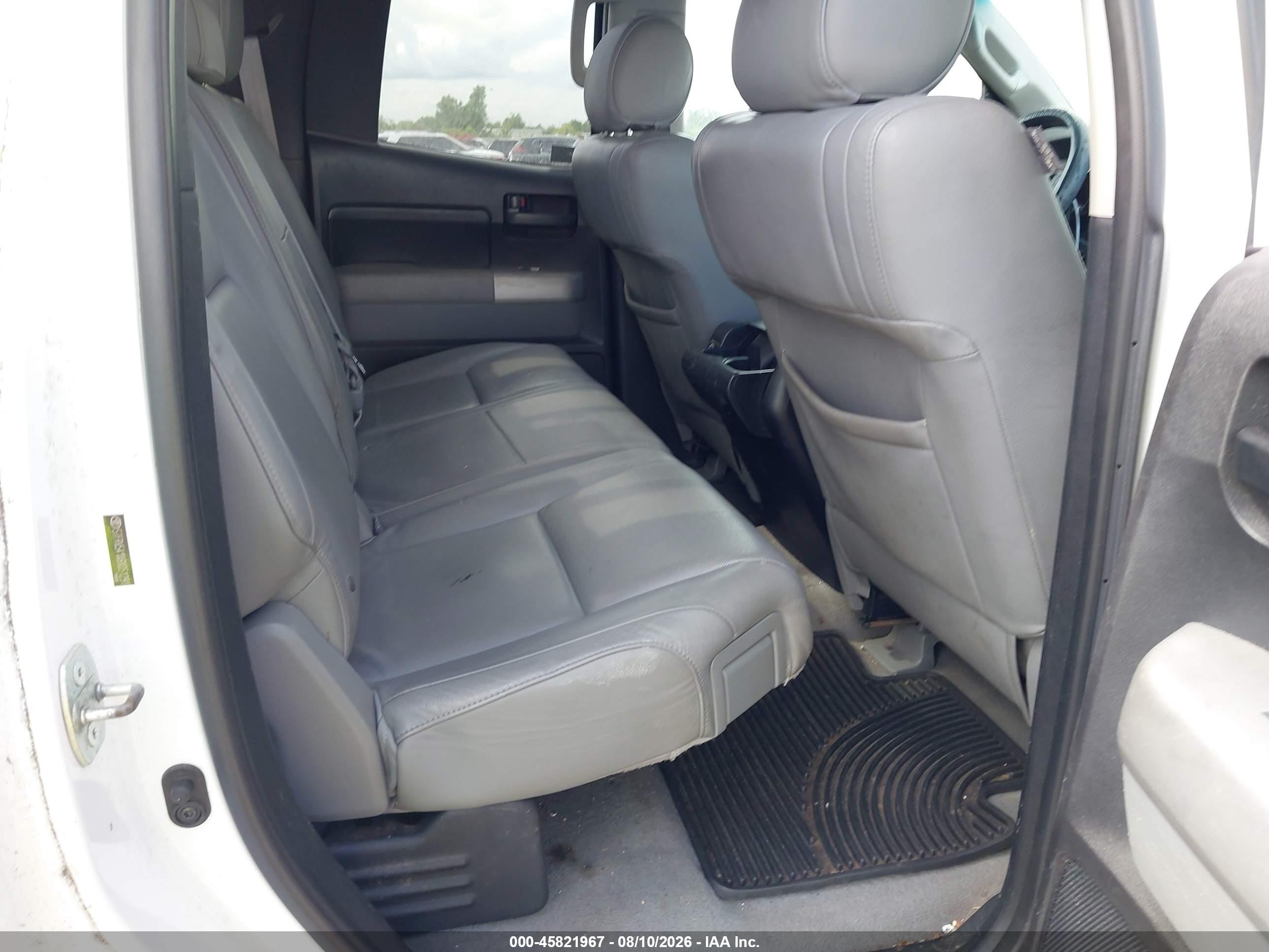 2008 Toyota Tundra Sr5 5.7l V8 Белый vin: 5TFRV541X8X051291