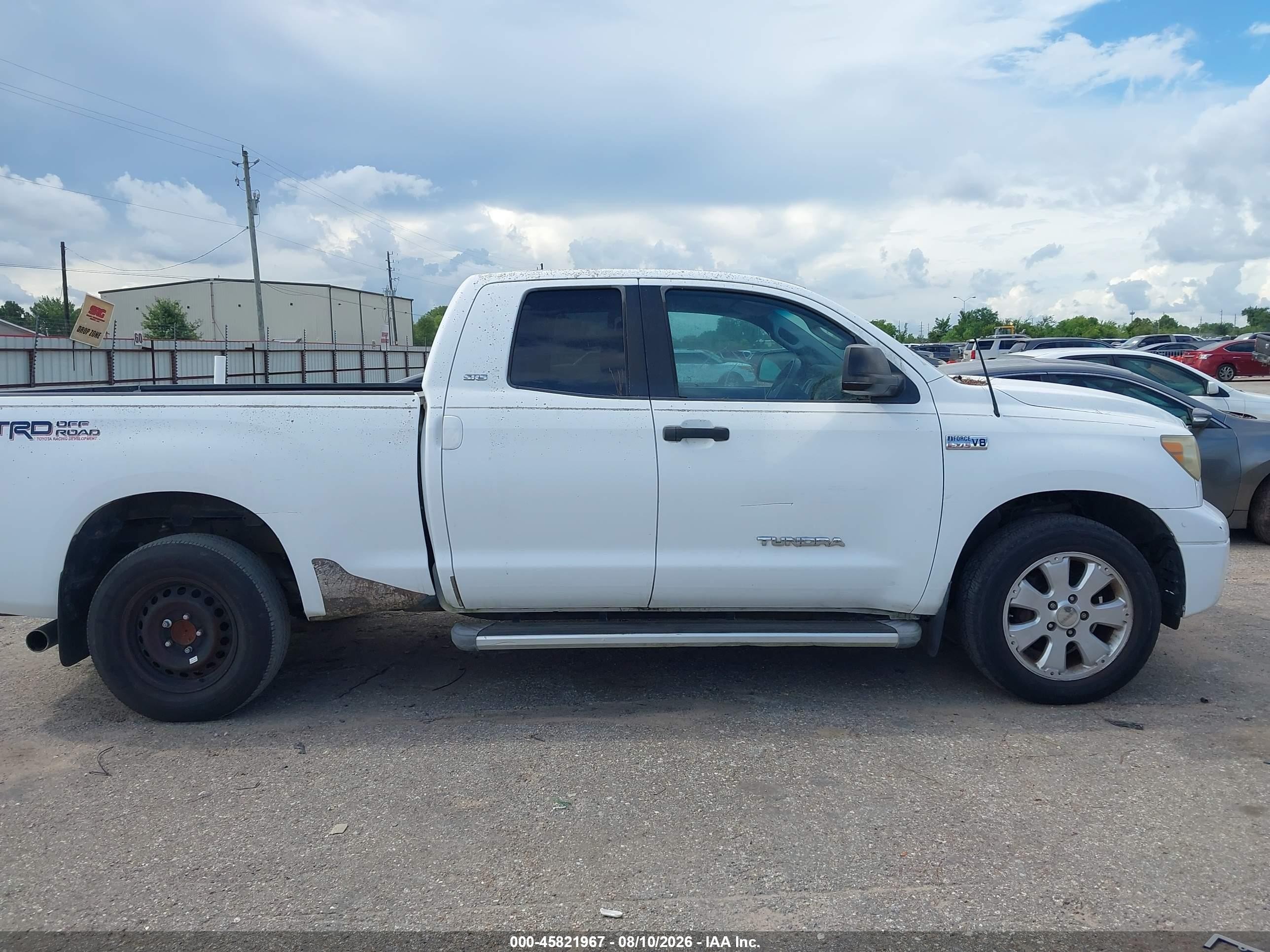 2008 Toyota Tundra Sr5 5.7l V8 Белый vin: 5TFRV541X8X051291