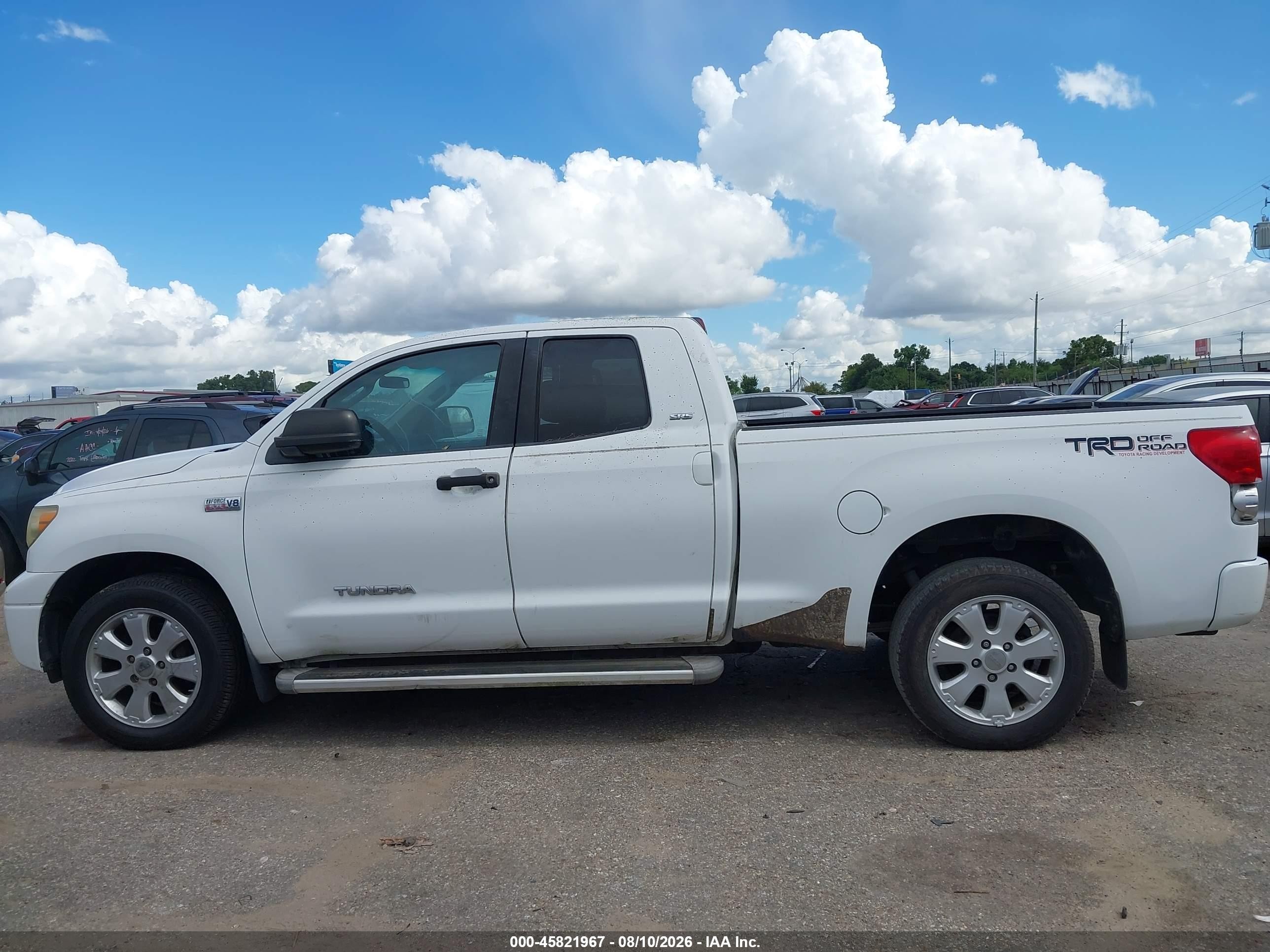2008 Toyota Tundra Sr5 5.7l V8 Белый vin: 5TFRV541X8X051291