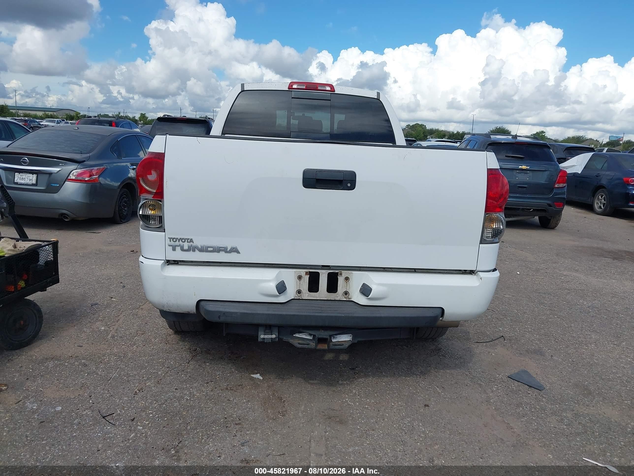 2008 Toyota Tundra Sr5 5.7l V8 Белый vin: 5TFRV541X8X051291