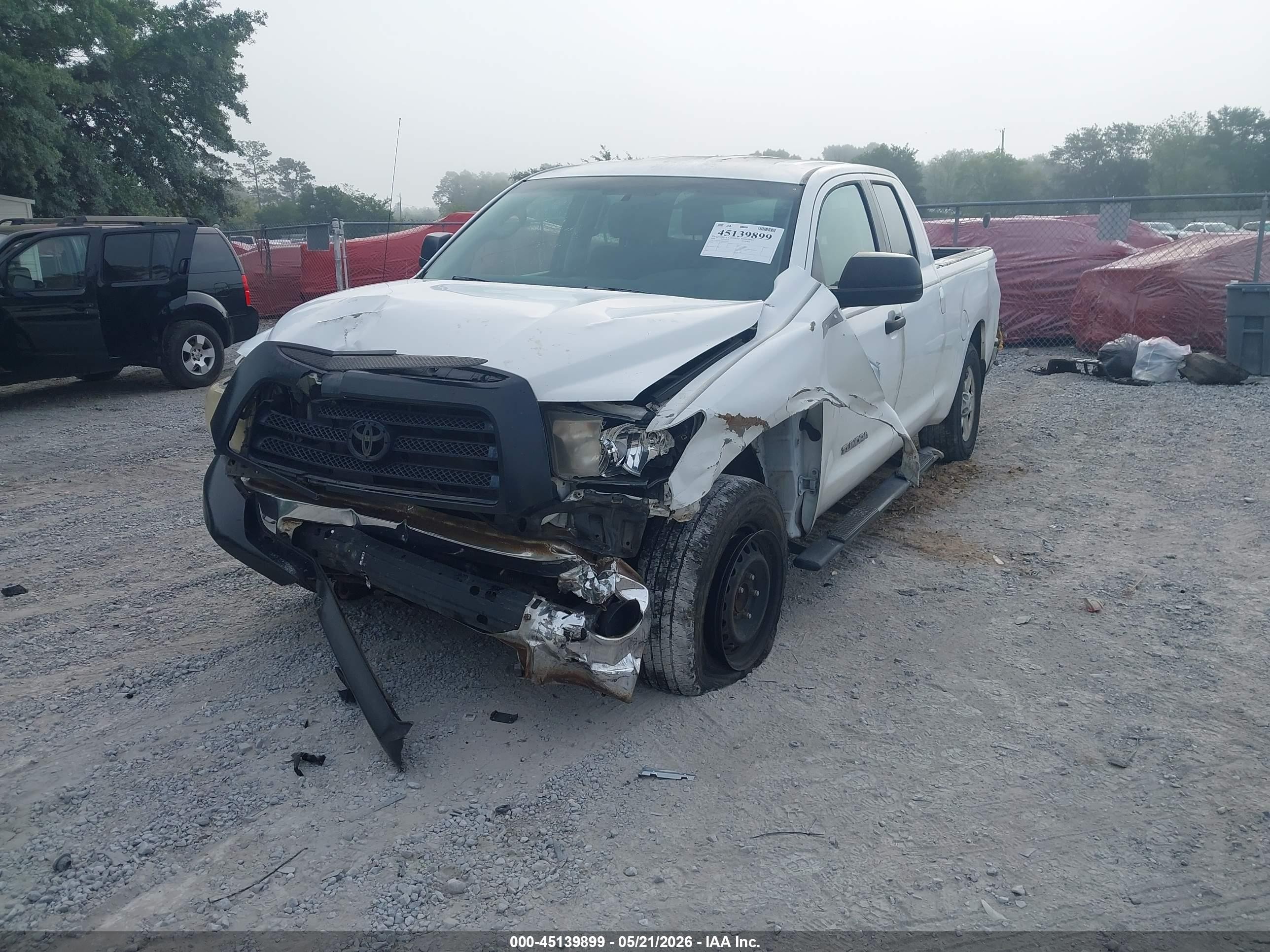 2008 Toyota Tundra Base 5.7l V8 White vin: 5TFRV541X8X054403
