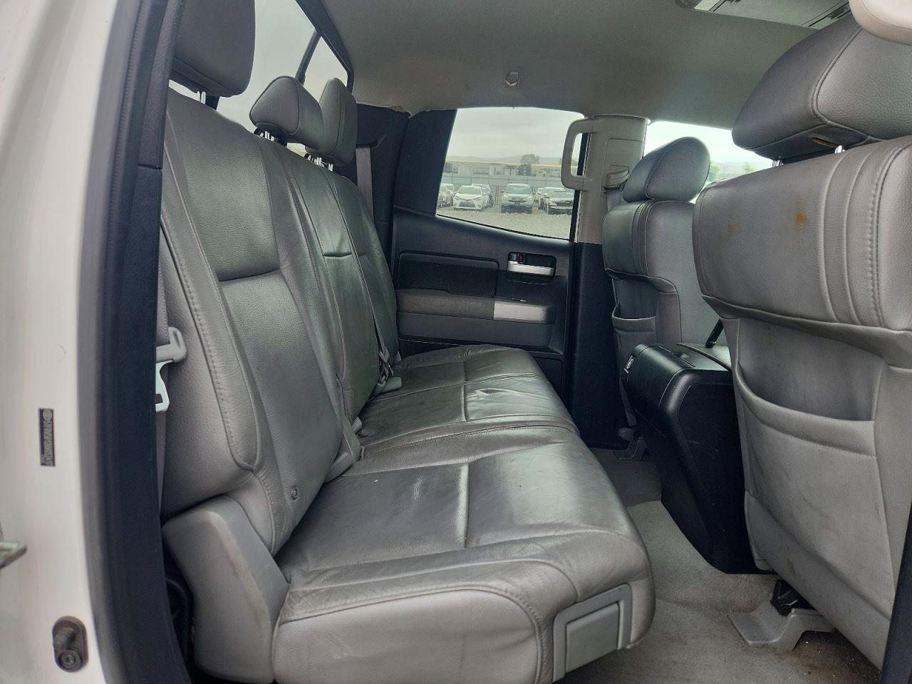 2008 Toyota Tundra Double Cab Limited White vin: 5TFRV58128X053417