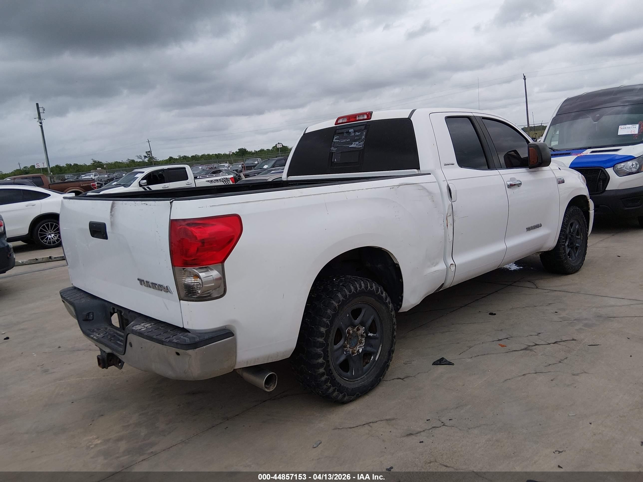 2007 Toyota Tundra Limited 5.7l V8 Желтый vin: 5TFRV58197X004424