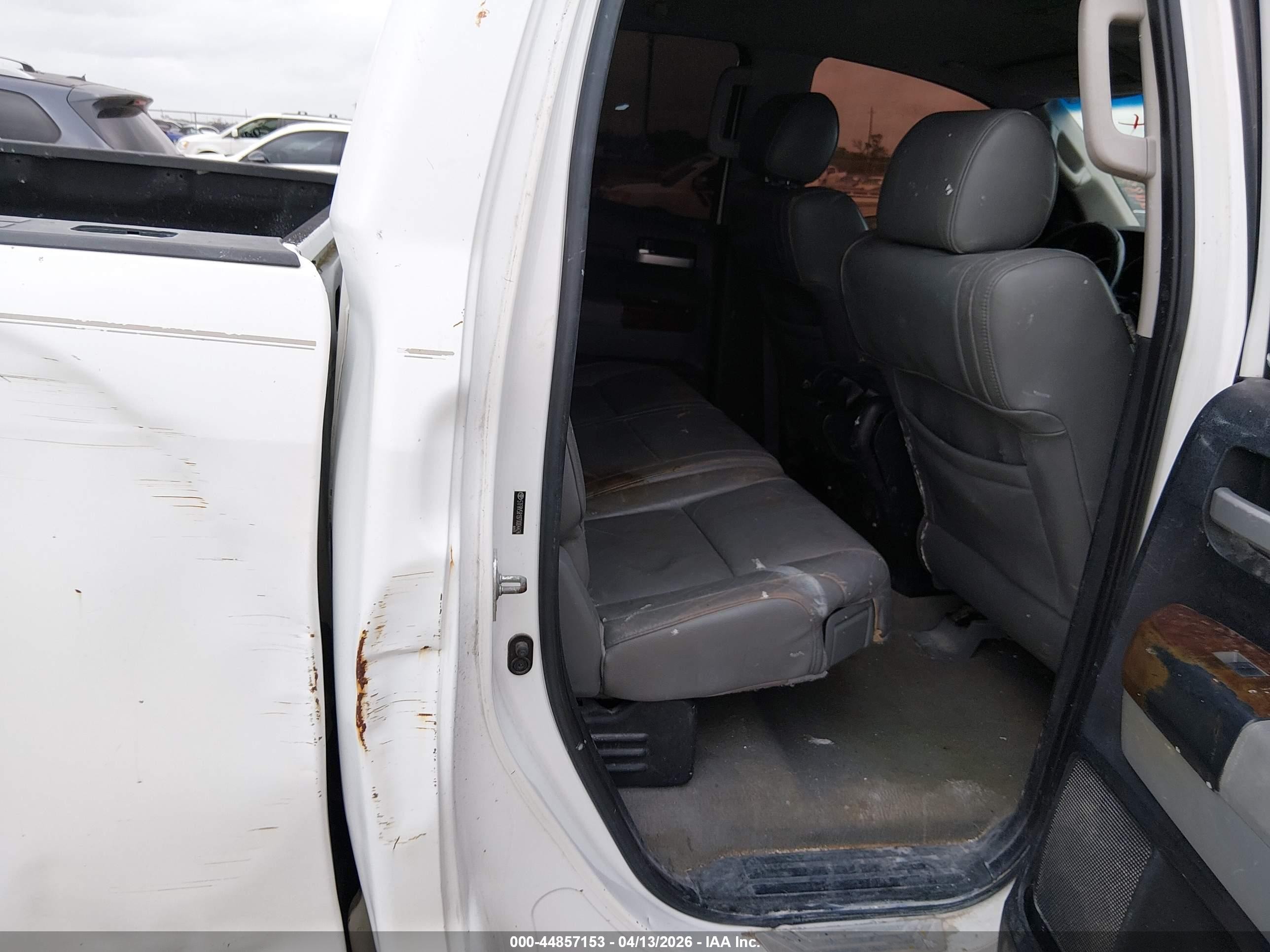 2007 Toyota Tundra Limited 5.7l V8 Желтый vin: 5TFRV58197X004424