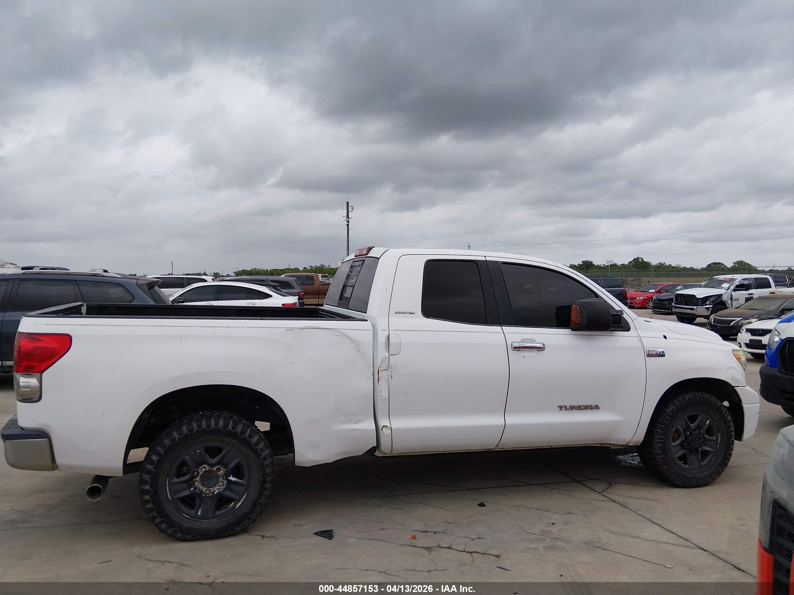 2007 Toyota Tundra Limited 5.7l V8 Желтый vin: 5TFRV58197X004424