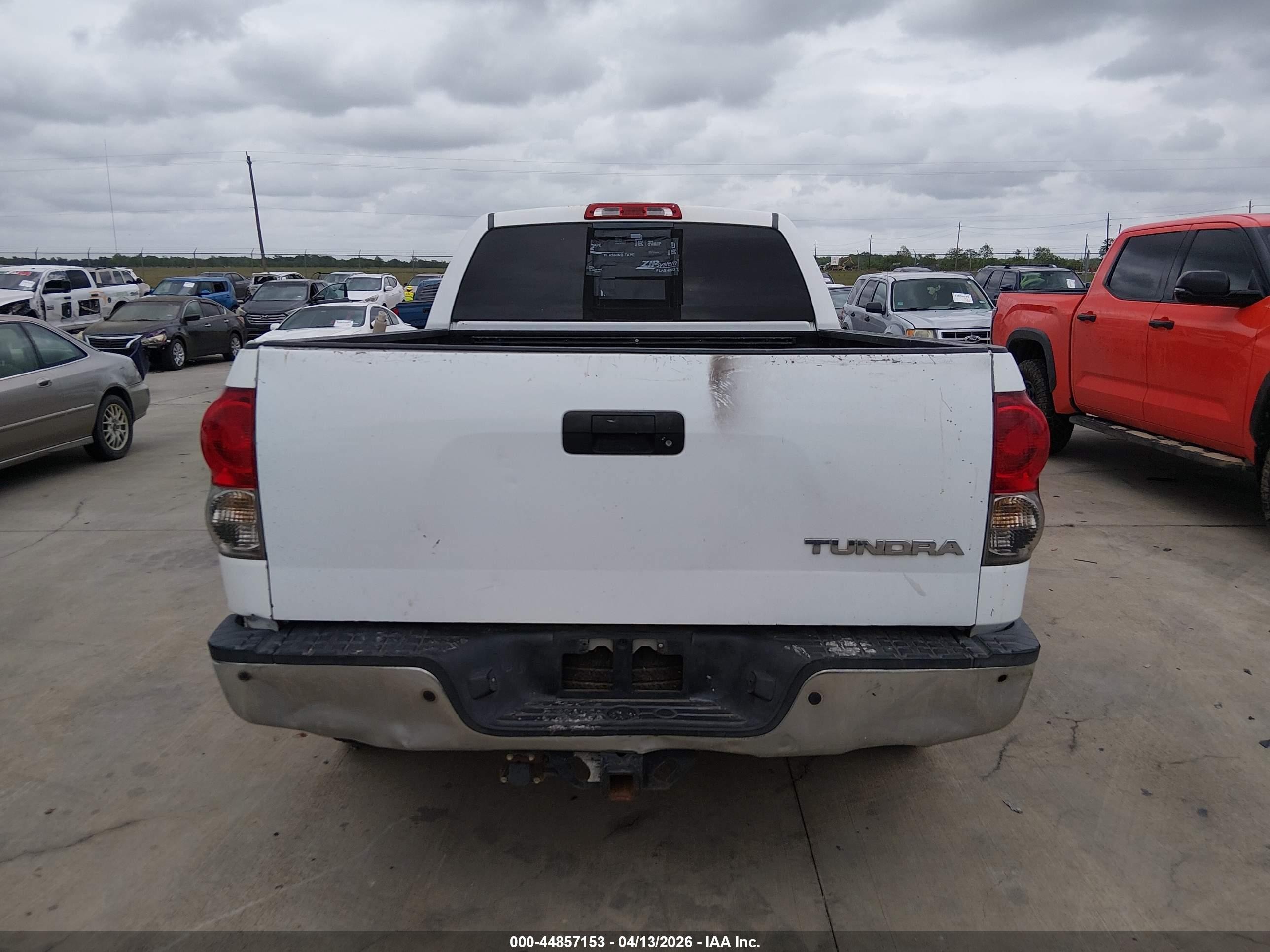 2007 Toyota Tundra Limited 5.7l V8 Желтый vin: 5TFRV58197X004424