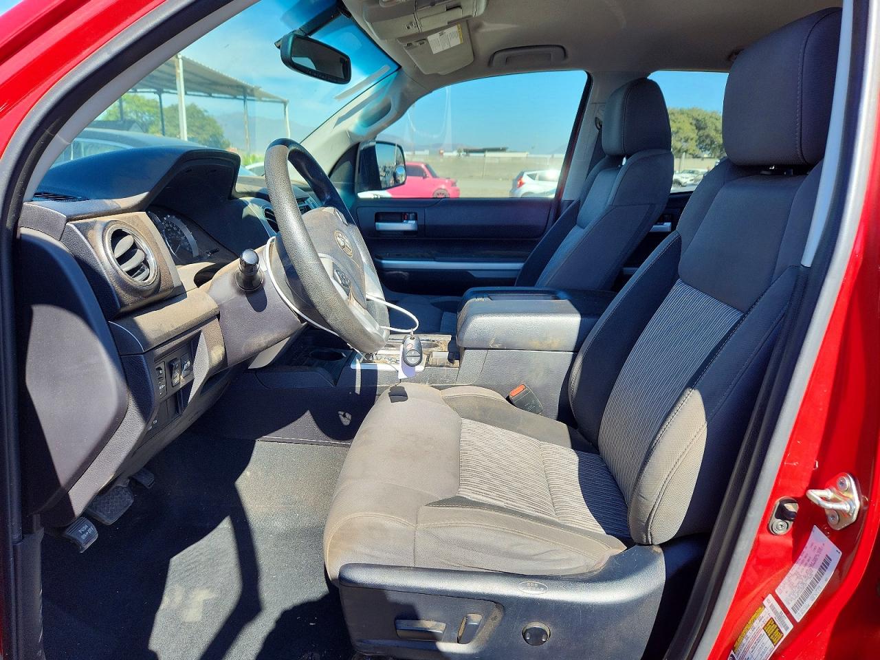 2016 Toyota Tundra Sr5 Red vin: 5TFRW5F16GX202183