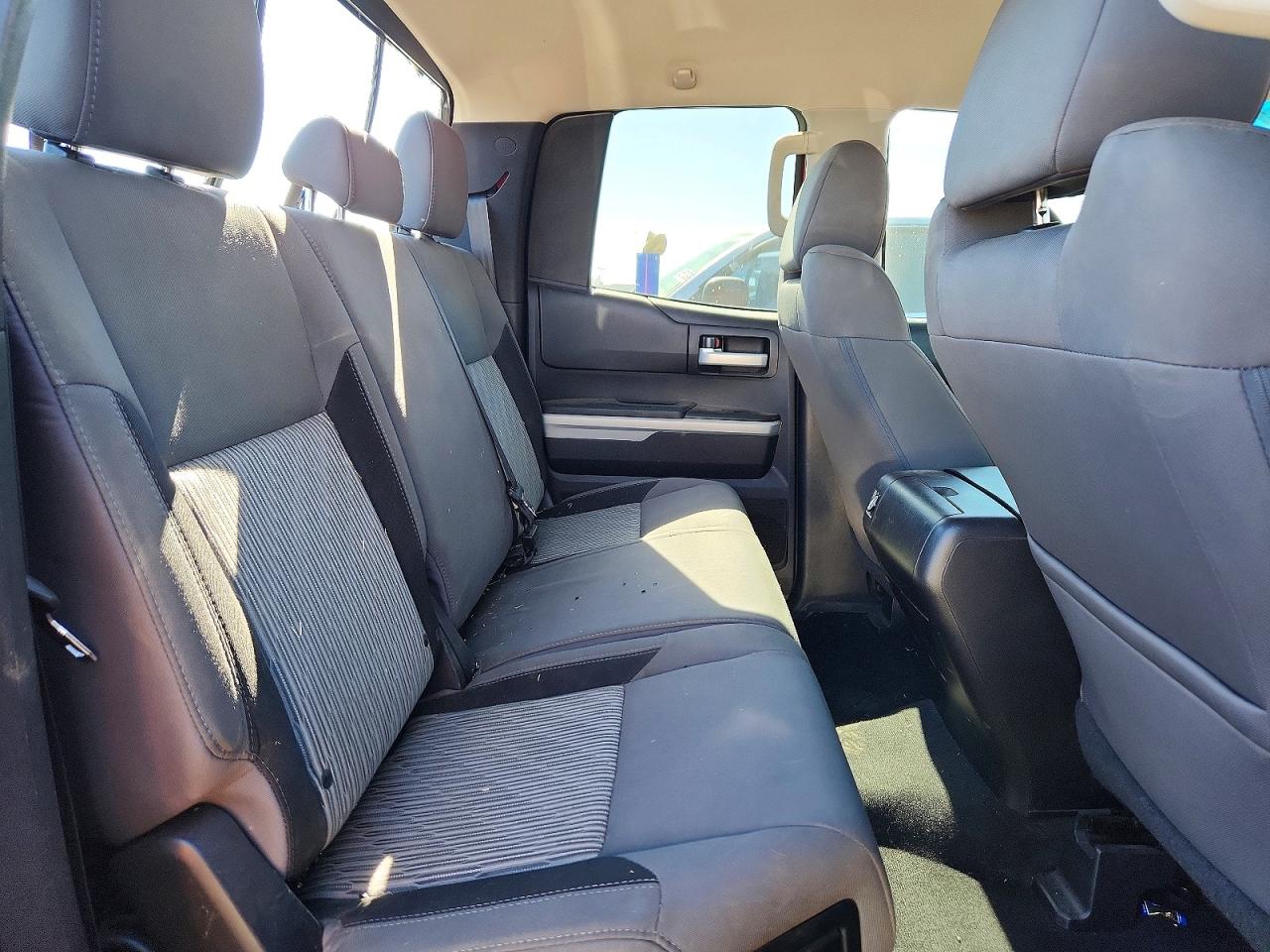 2016 Toyota Tundra Sr5 Red vin: 5TFRW5F16GX202183