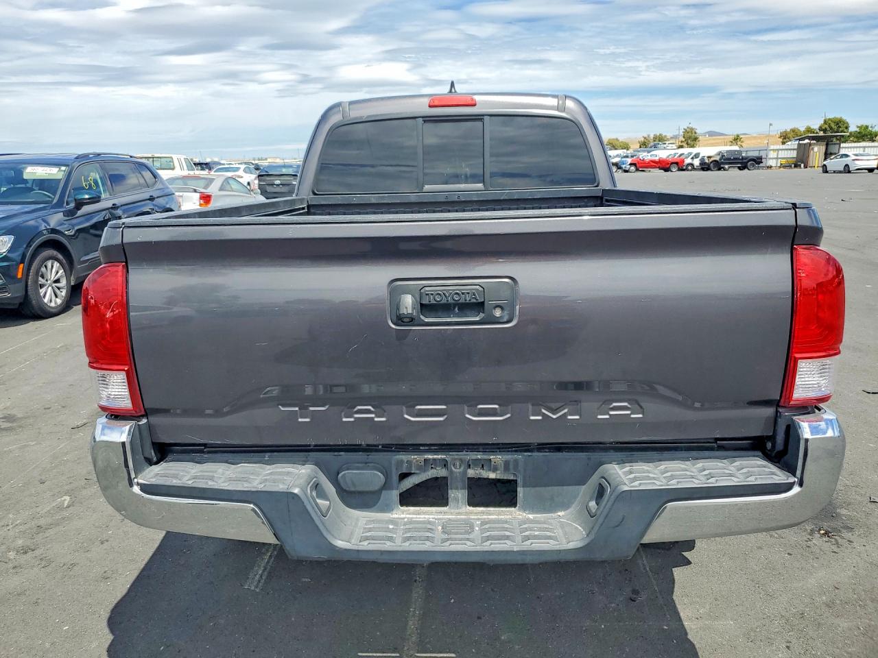 2016 Toyota Tacoma Sr5 Gray vin: 5TFRX5GN2GX065256