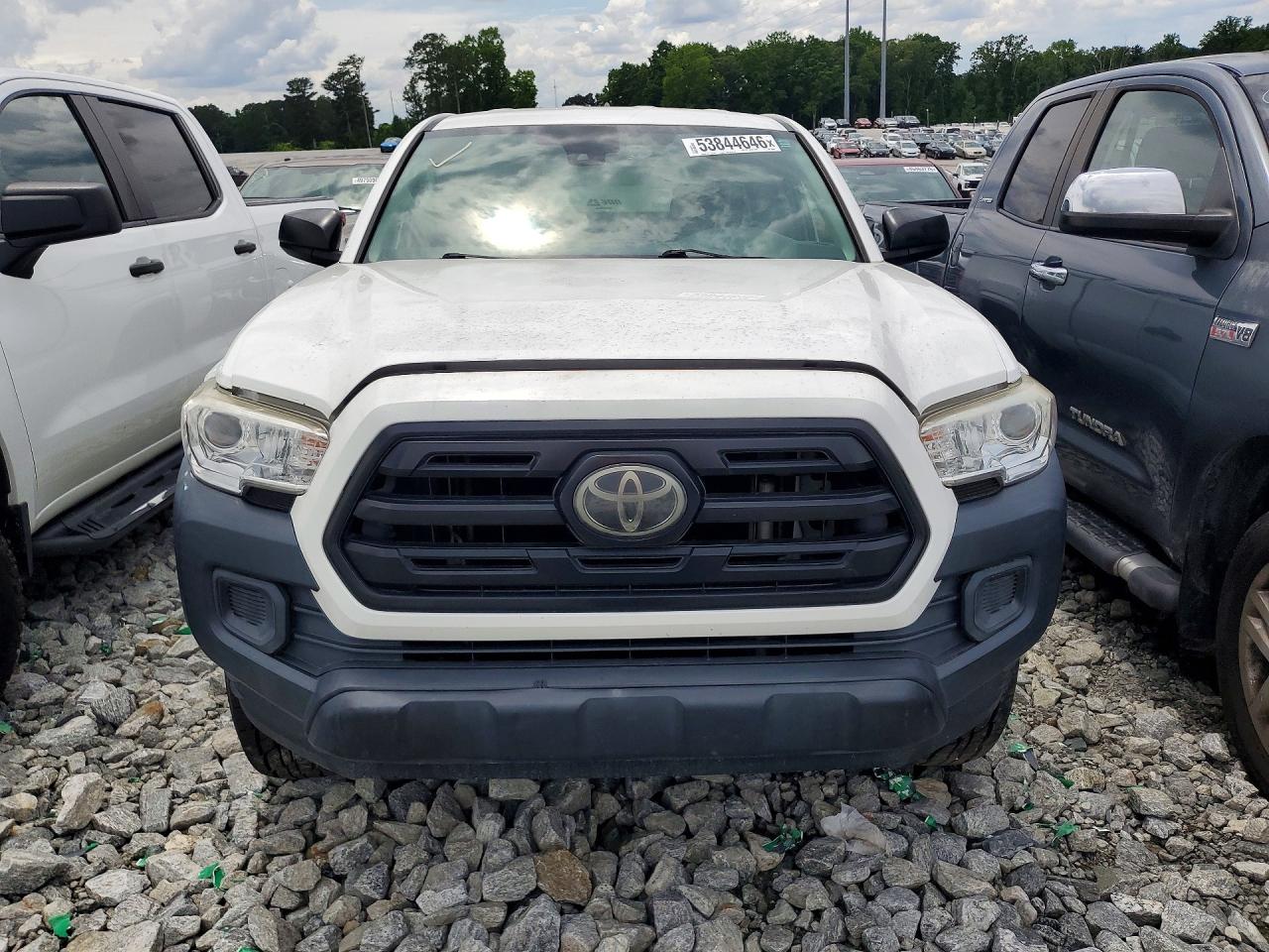 2018 Toyota Tacoma Sr Белый vin: 5TFRX5GN2JX105942