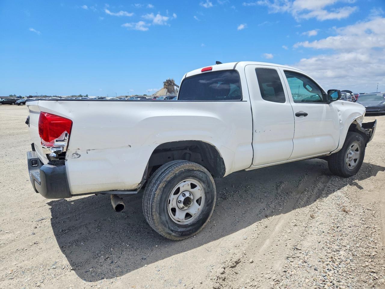 2016 Toyota Tacoma Sr White vin: 5TFRX5GN7GX065396