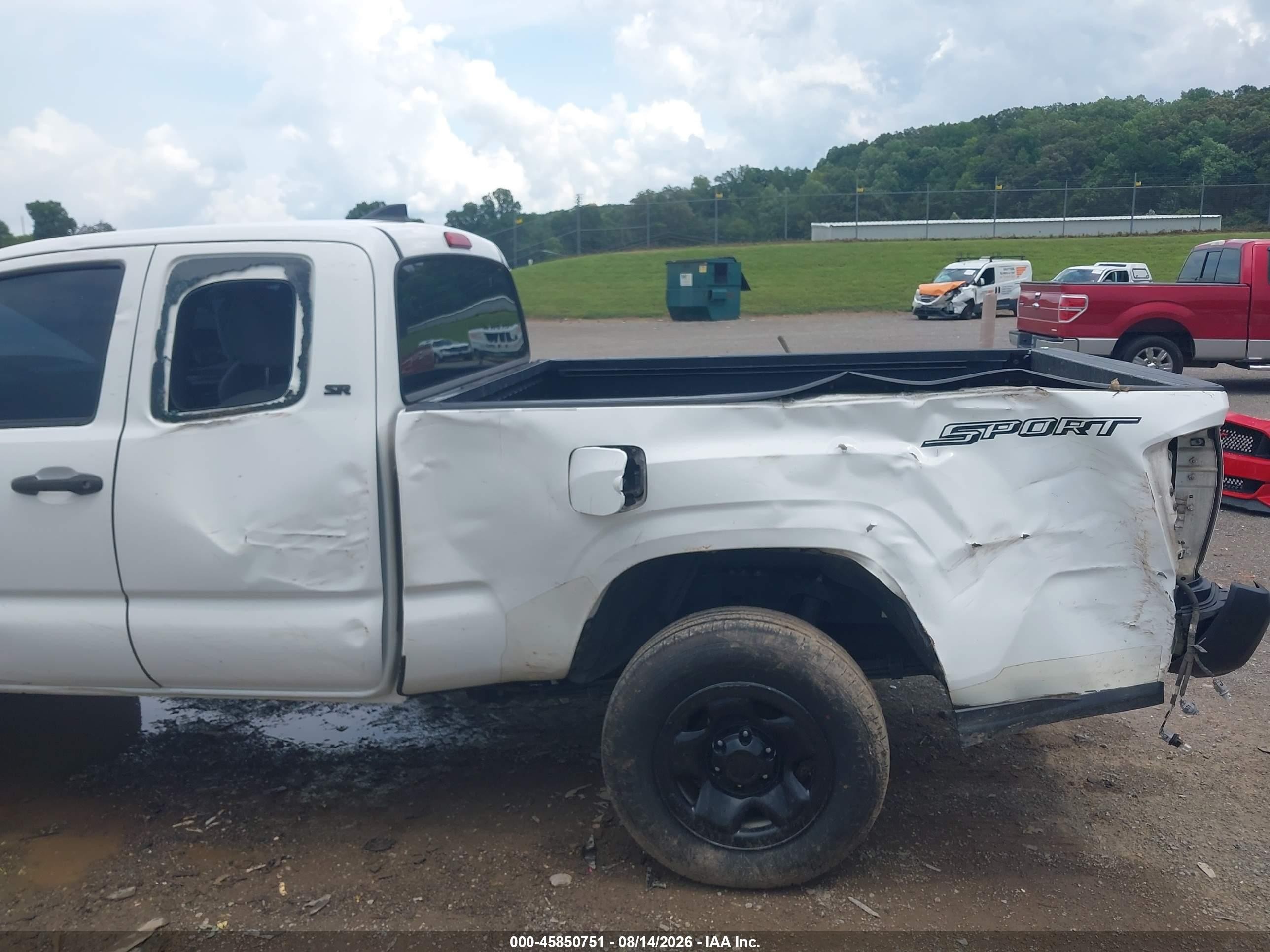 2017 Toyota Tacoma Sr Белый vin: 5TFRX5GN7HX083446