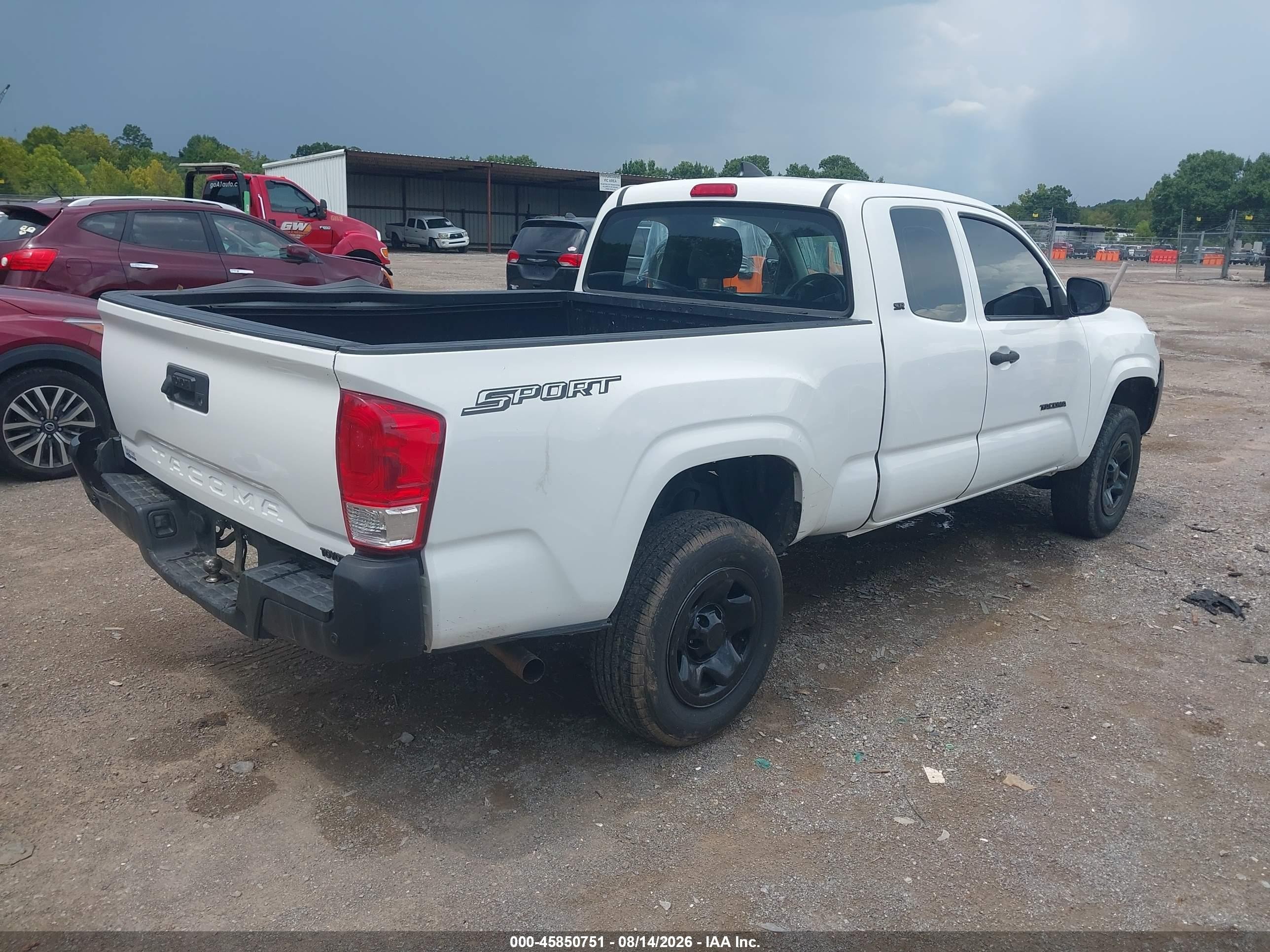 2017 Toyota Tacoma Sr Белый vin: 5TFRX5GN7HX083446