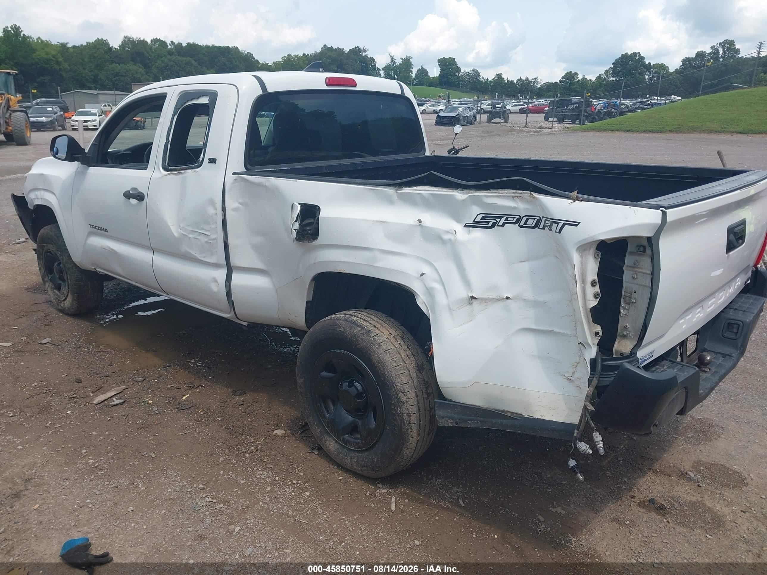 2017 Toyota Tacoma Sr Белый vin: 5TFRX5GN7HX083446