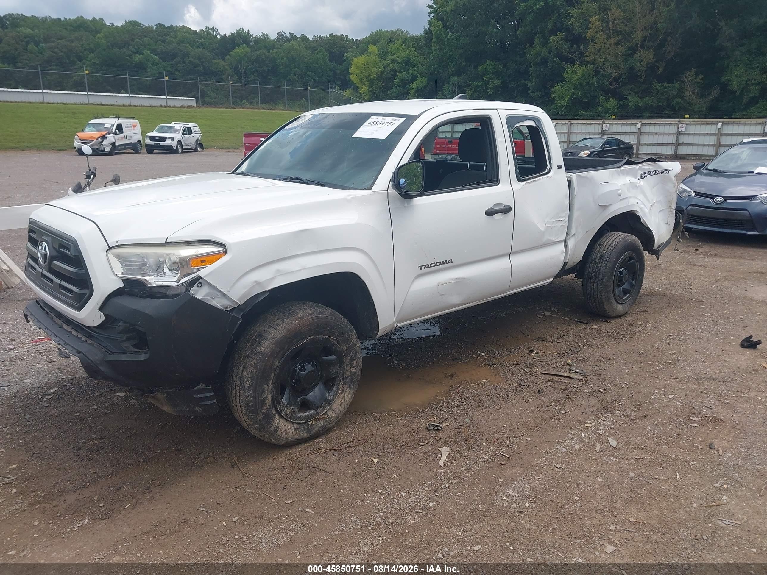 2017 Toyota Tacoma Sr Белый vin: 5TFRX5GN7HX083446