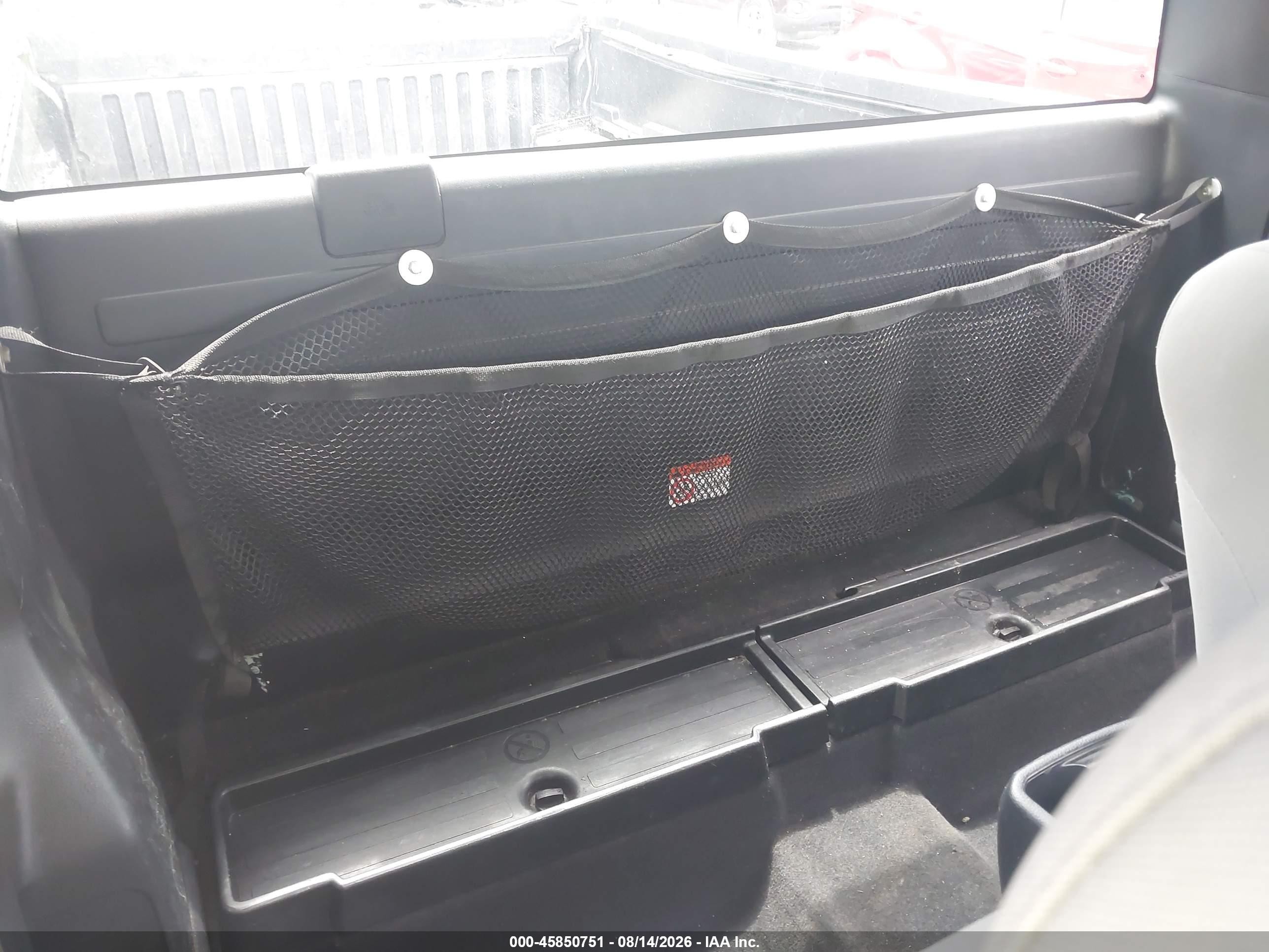 2017 Toyota Tacoma Sr Белый vin: 5TFRX5GN7HX083446