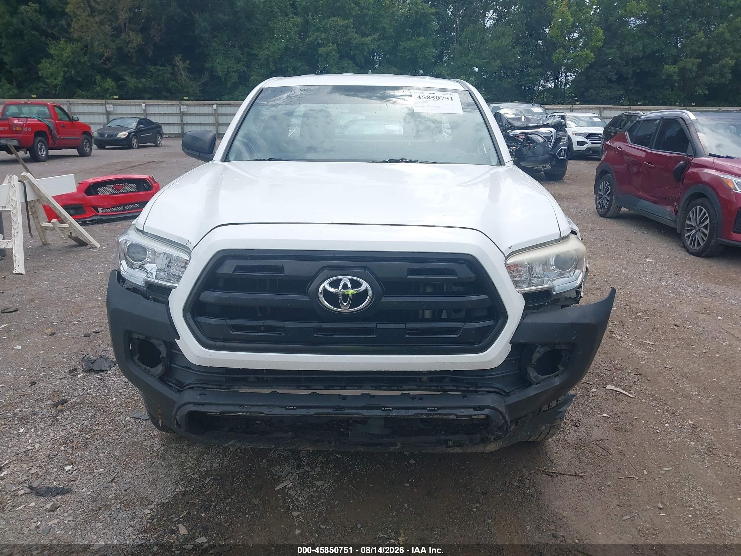 2017 Toyota Tacoma Sr Белый vin: 5TFRX5GN7HX083446