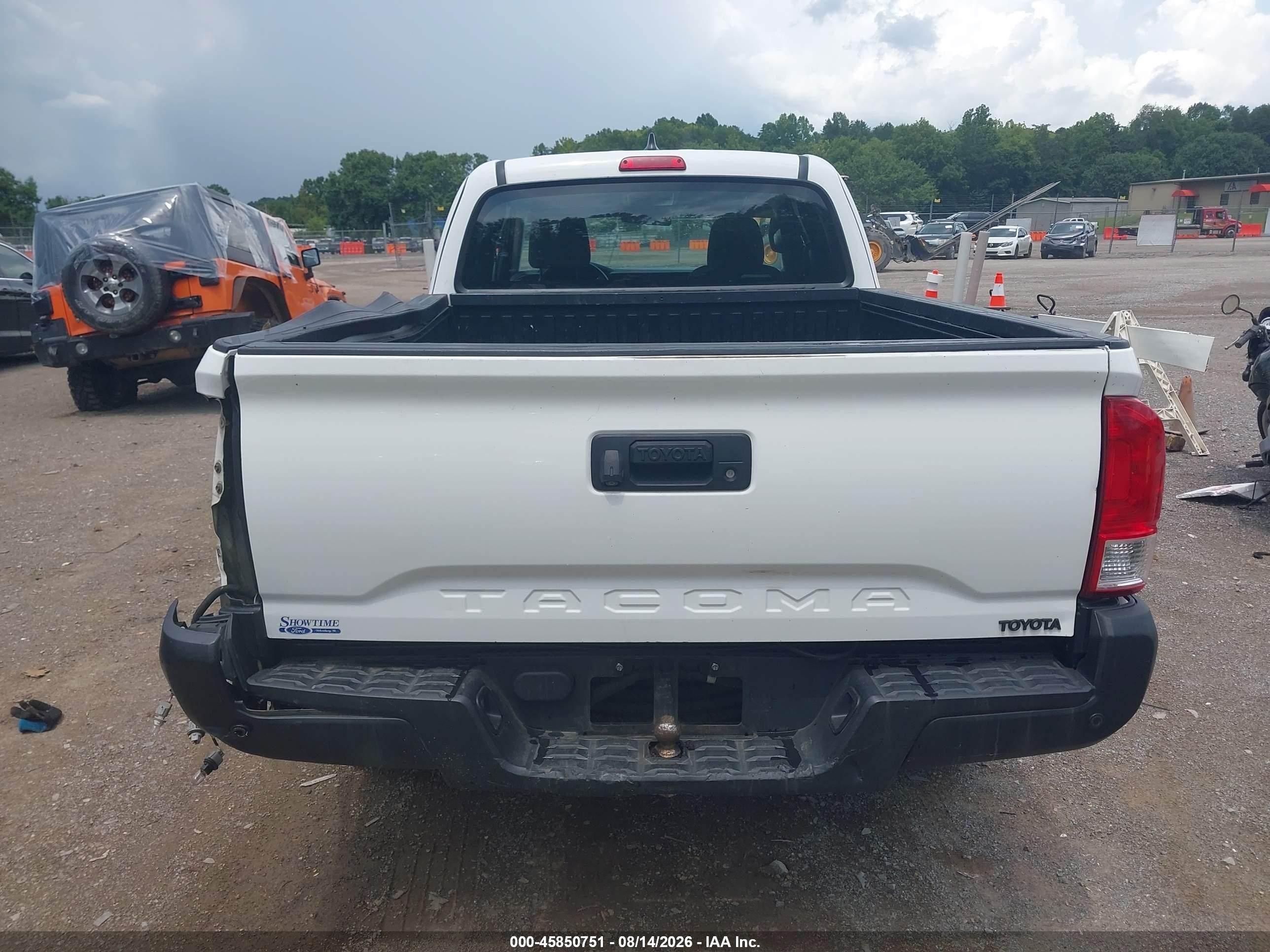 2017 Toyota Tacoma Sr Белый vin: 5TFRX5GN7HX083446