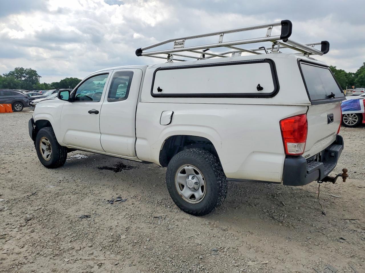 2017 Toyota Tacoma Sr White vin: 5TFRX5GN8HX086534