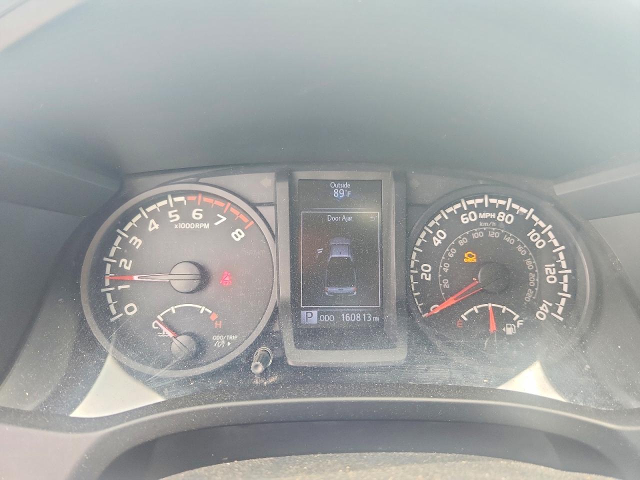 2018 Toyota Tacoma Sr Белый vin: 5TFRX5GN8JX125211