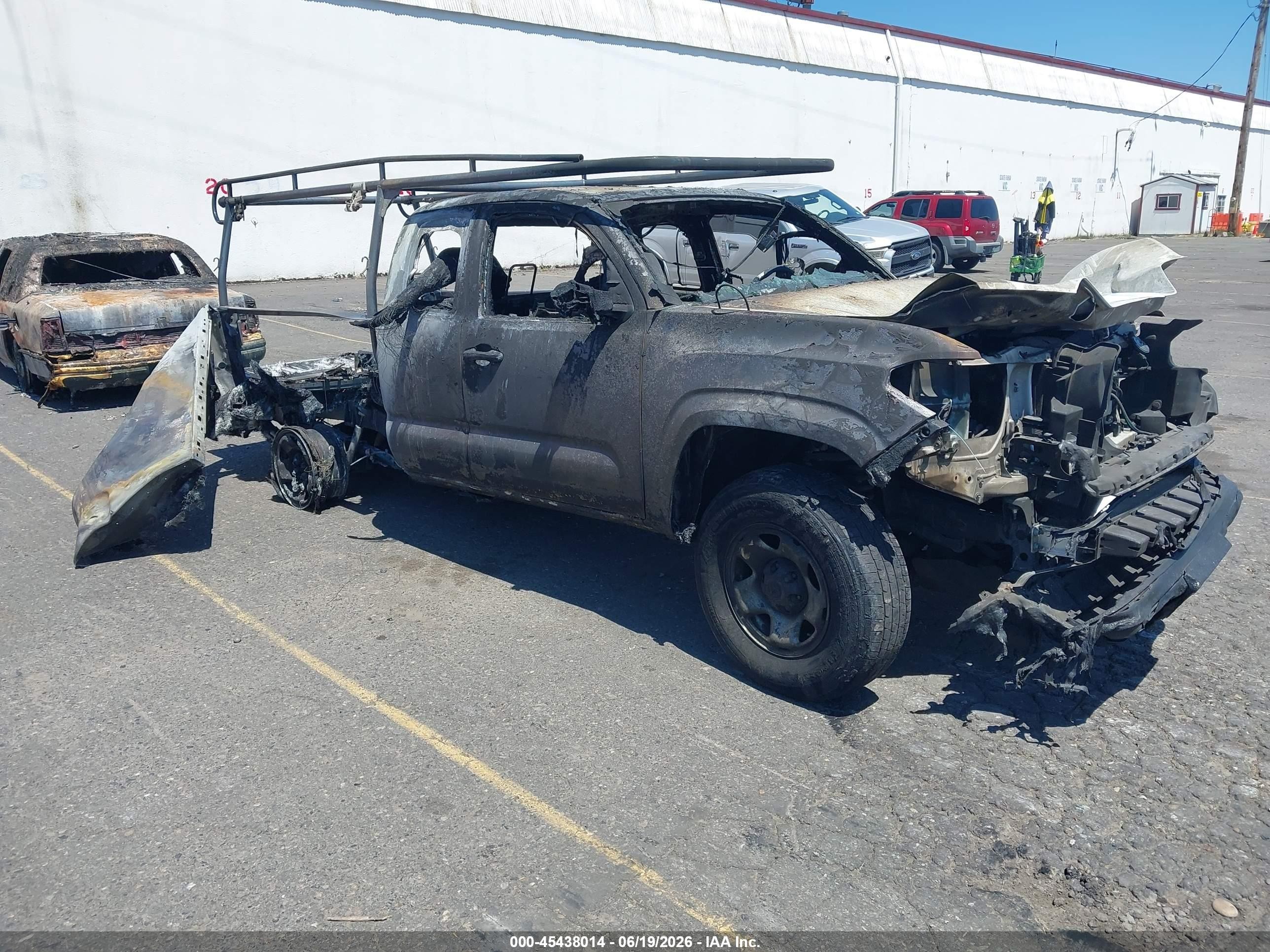 2019 Toyota Tacoma Sr White vin: 5TFRX5GN9KX162821