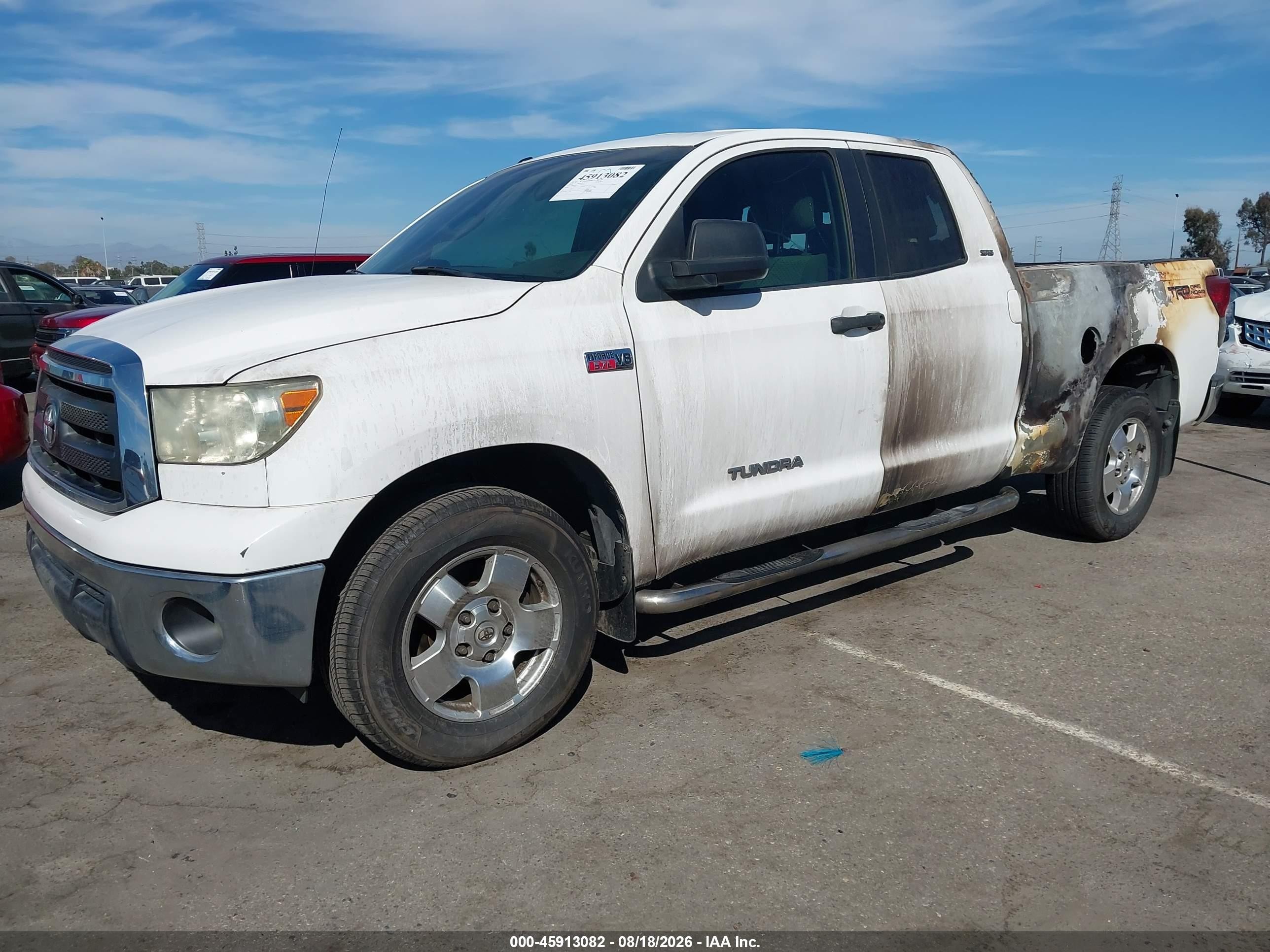 2010 Toyota Tundra Grade 5.7l V8 White vin: 5TFRY5F10AX083855
