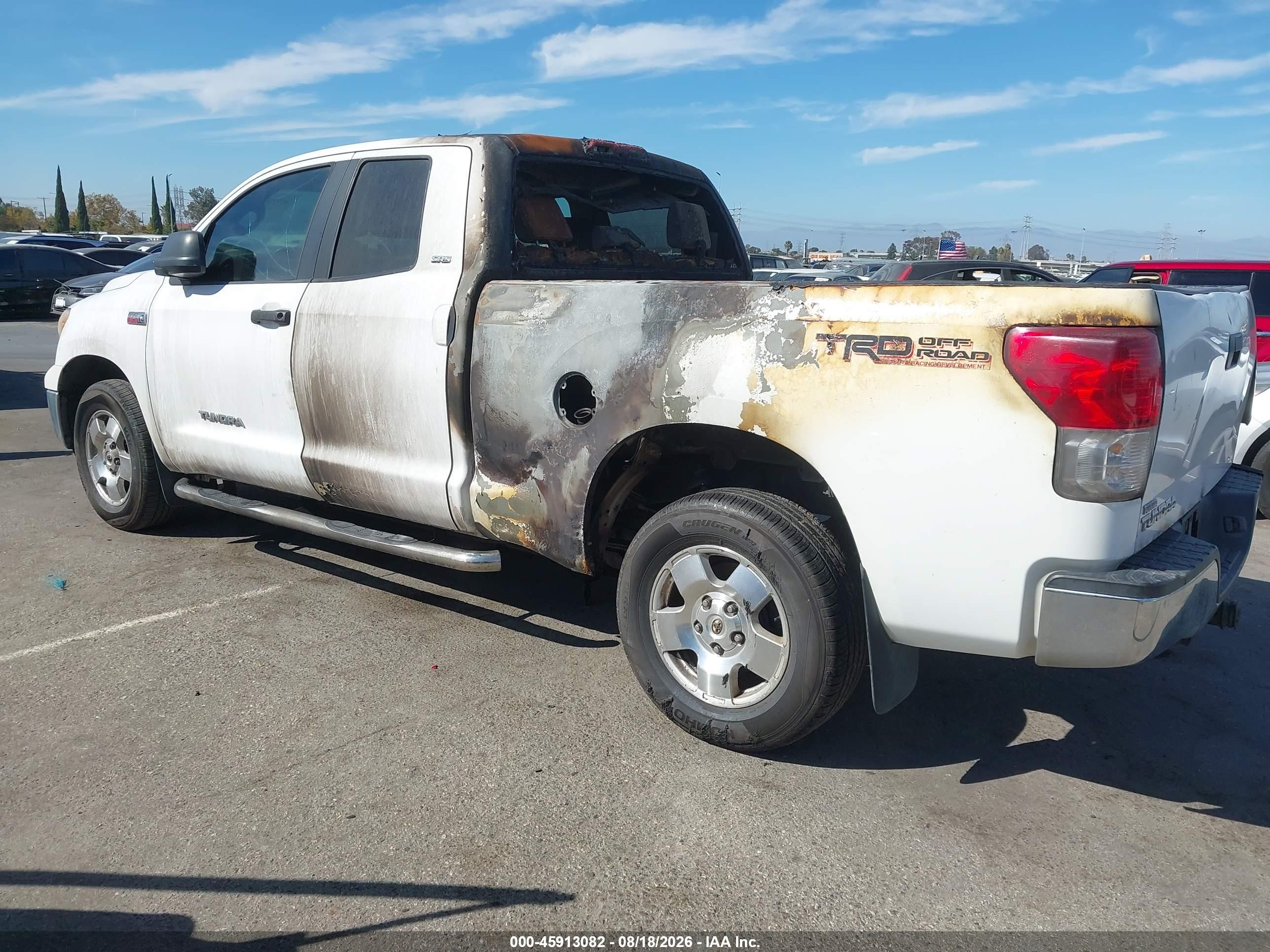 2010 Toyota Tundra Grade 5.7l V8 White vin: 5TFRY5F10AX083855