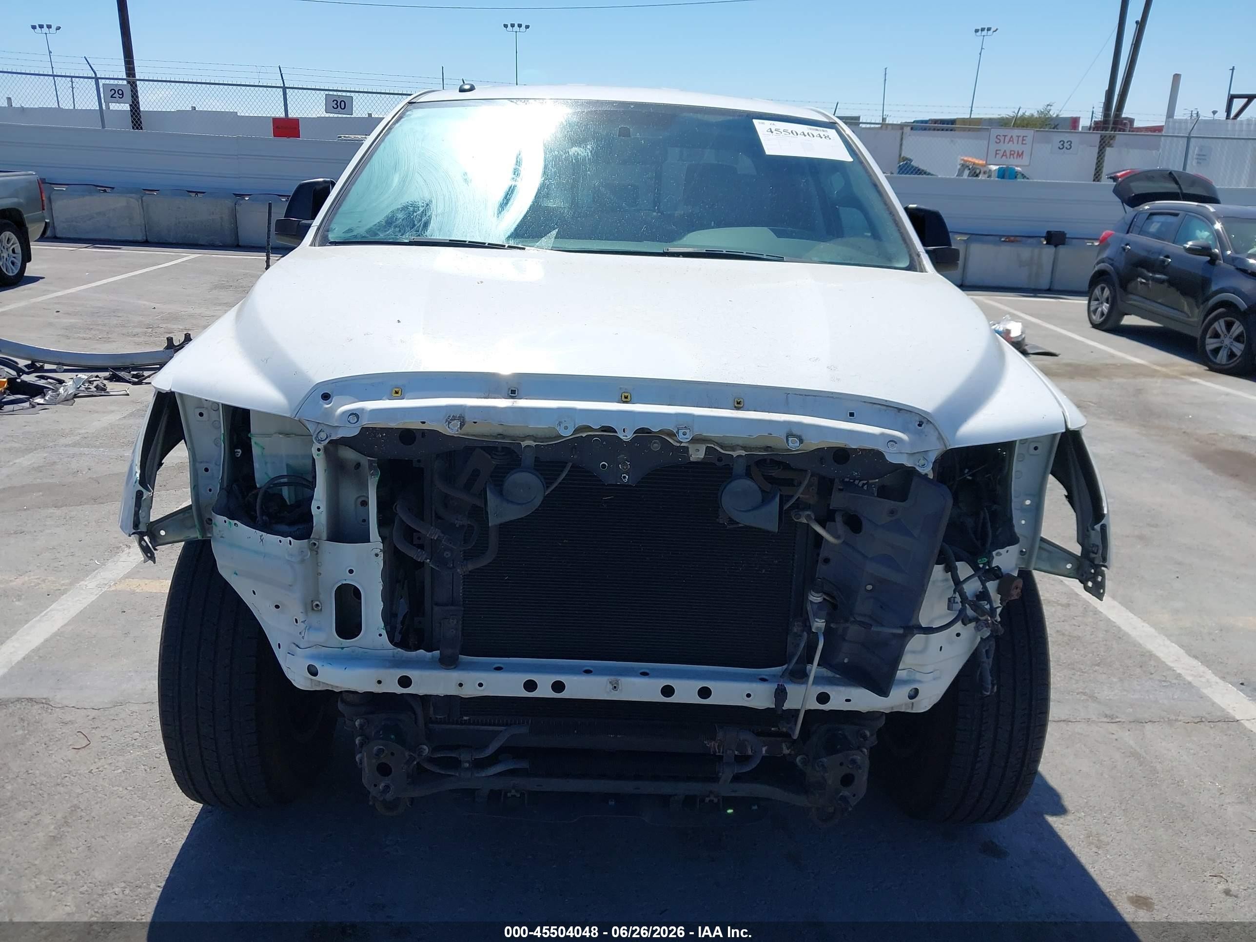 2010 Toyota Tundra Grade 5.7l V8 White vin: 5TFRY5F10AX094581