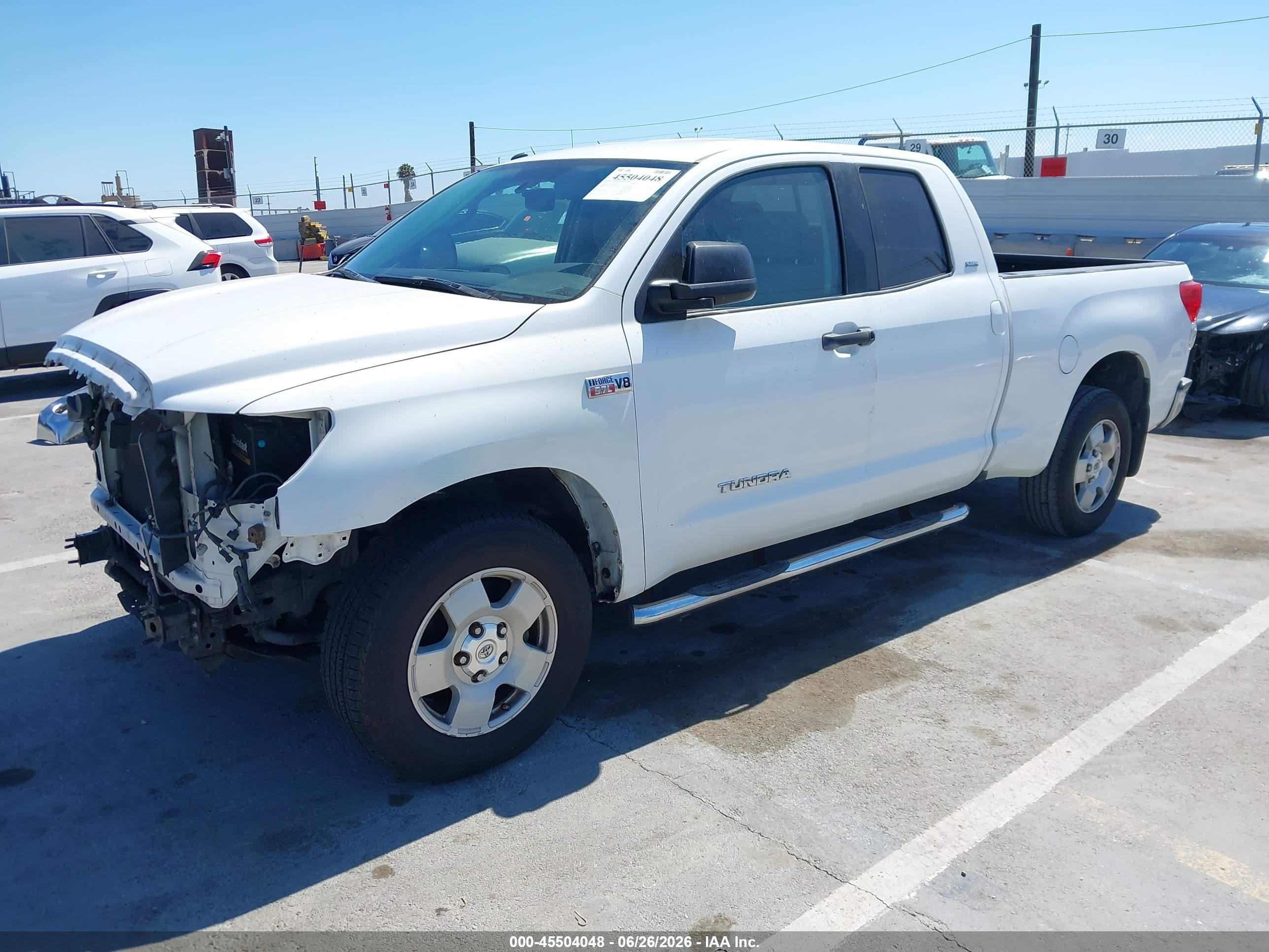 2010 Toyota Tundra Grade 5.7l V8 White vin: 5TFRY5F10AX094581